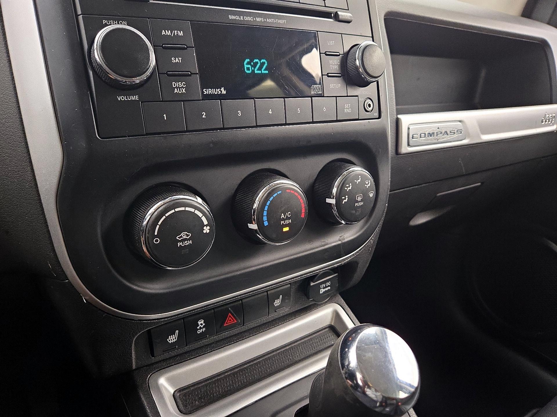 Thumbnail: 2016 Jeep Compass - 14