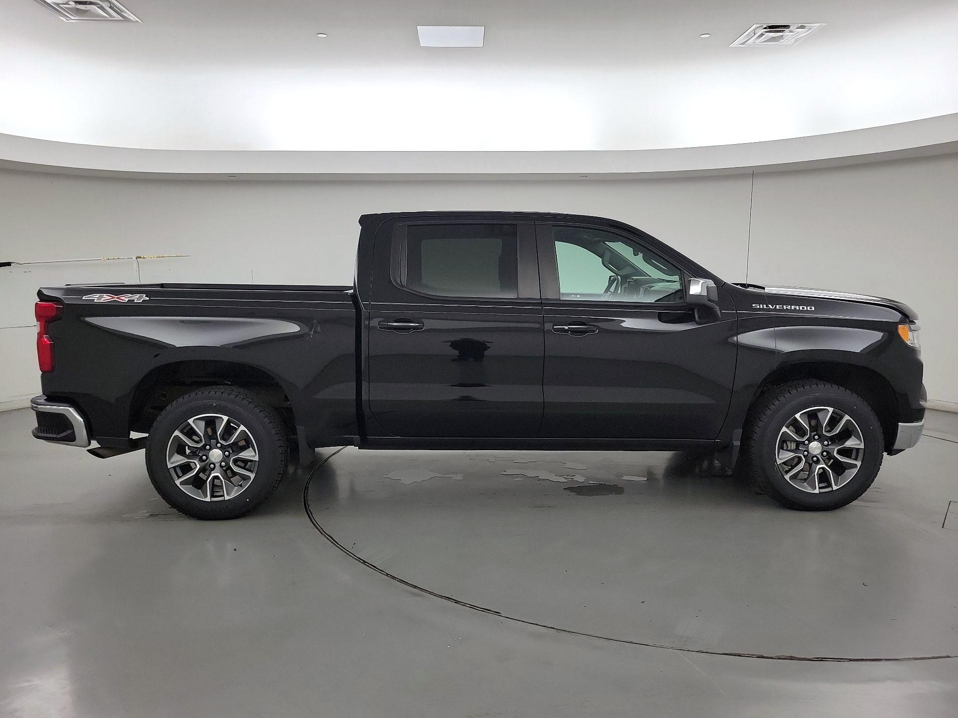 Thumbnail: 2024 Chevrolet Silverado 1500 - 4