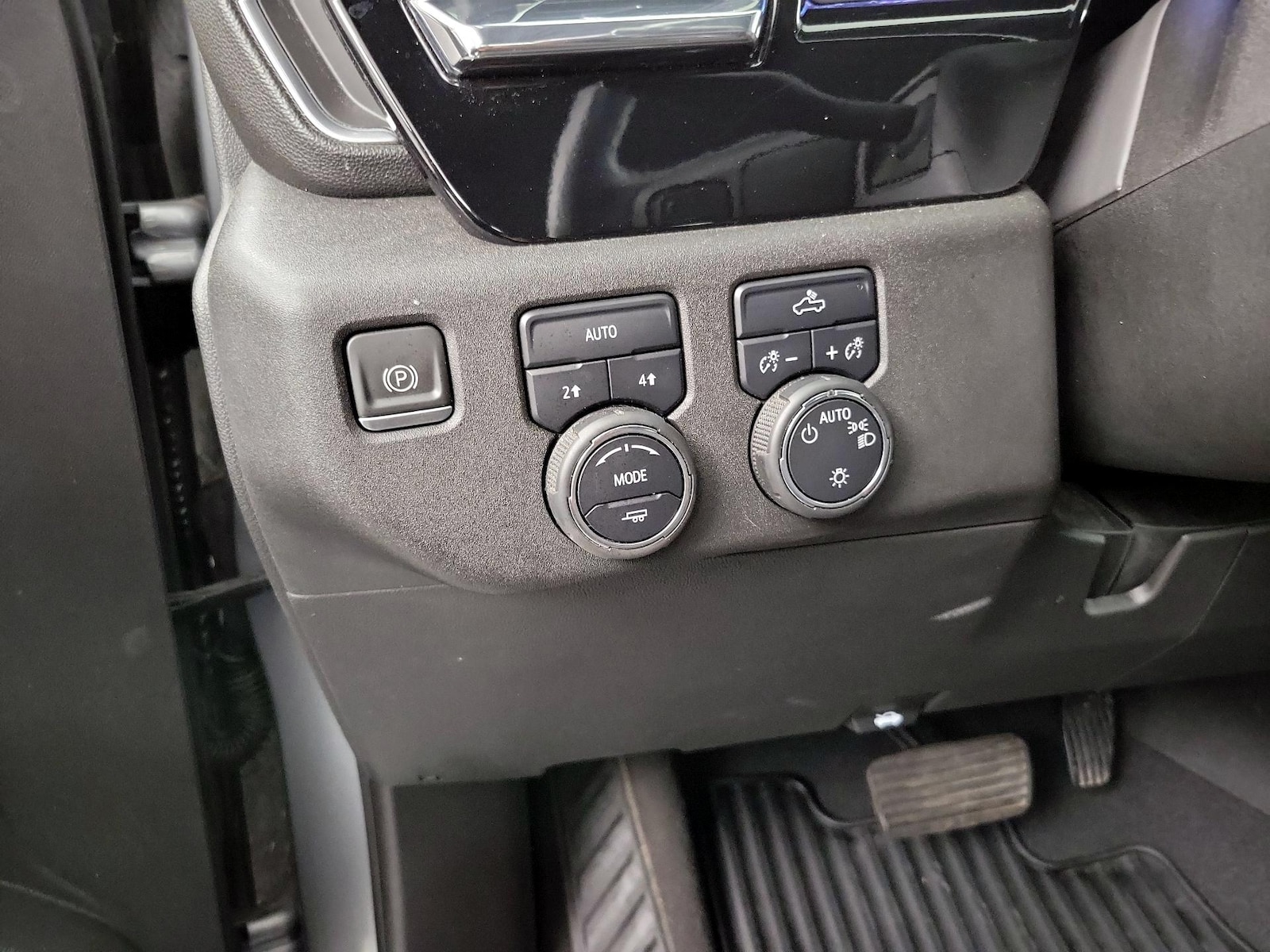 2023 Chevrolet Silverado 1500 LT - Photo 14