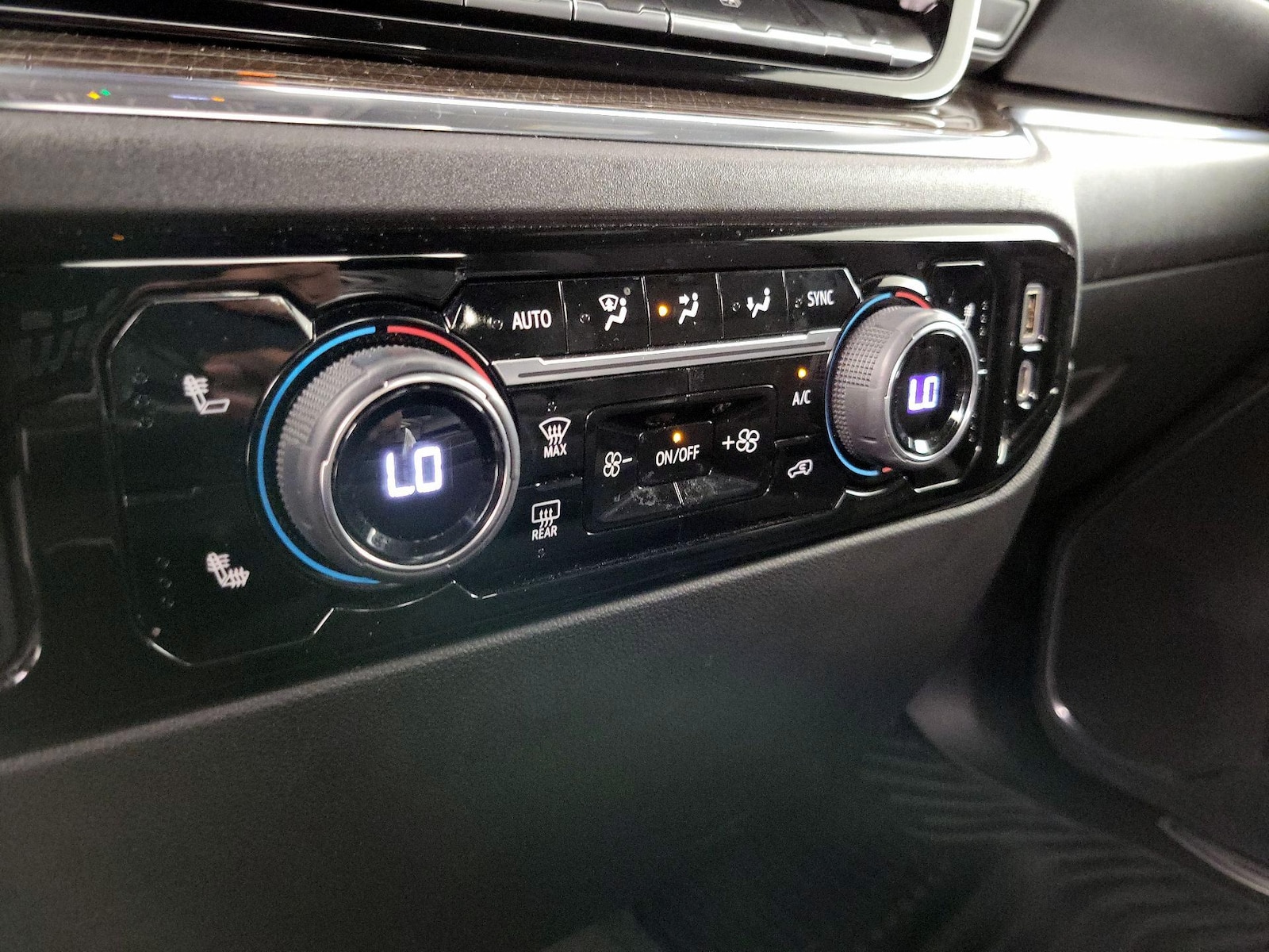 2023 Chevrolet Silverado 1500 LT - Photo 17