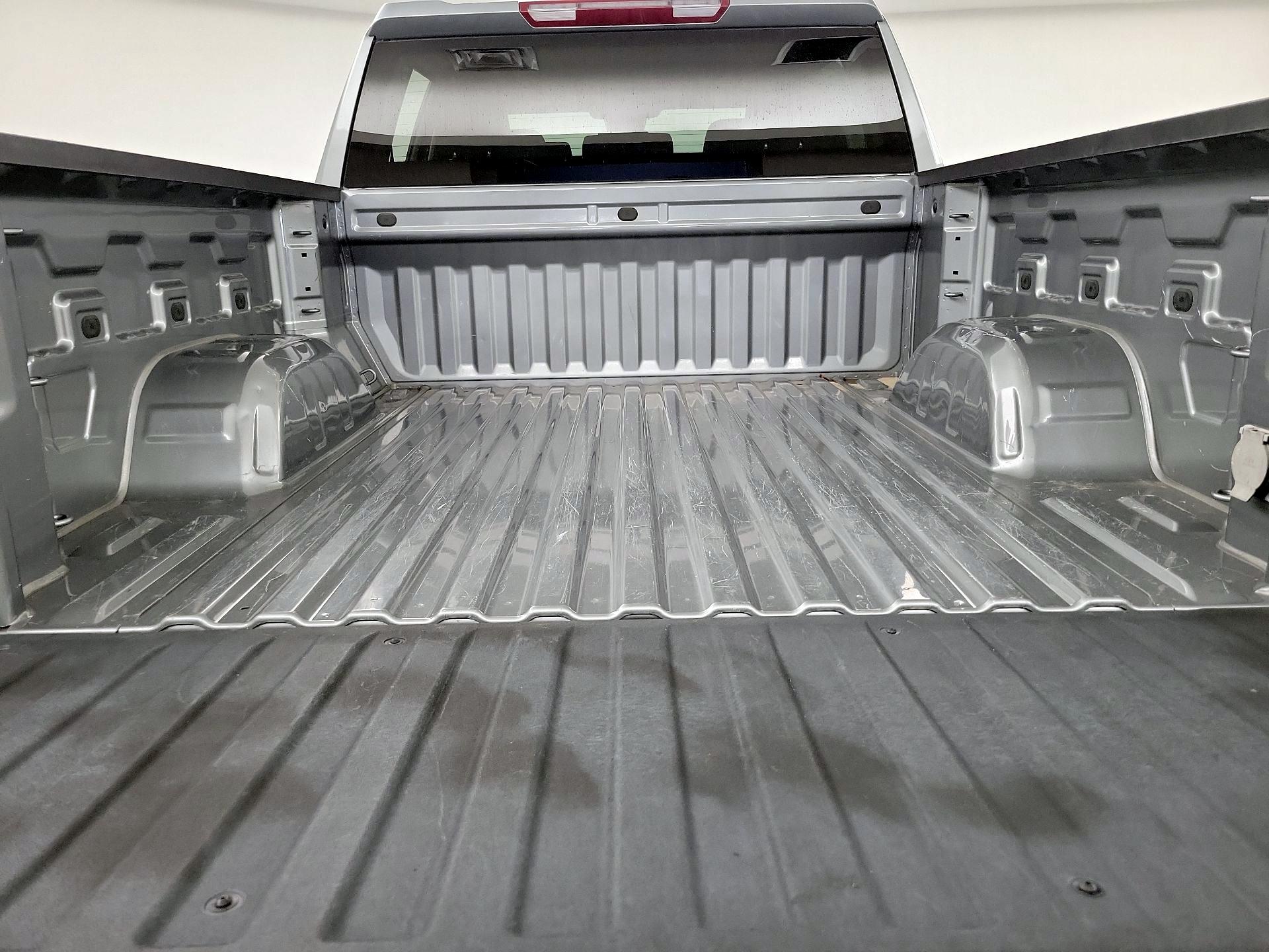 Thumbnail: 2023 Chevrolet Silverado 1500 - 20