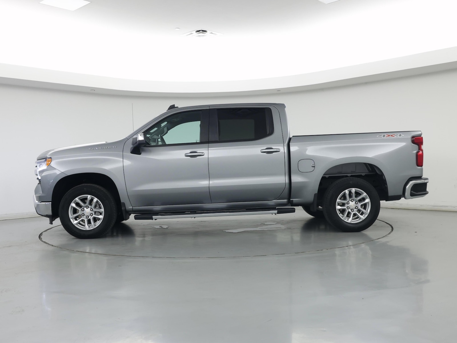 2023 Chevrolet Silverado 1500 LT - Photo 4