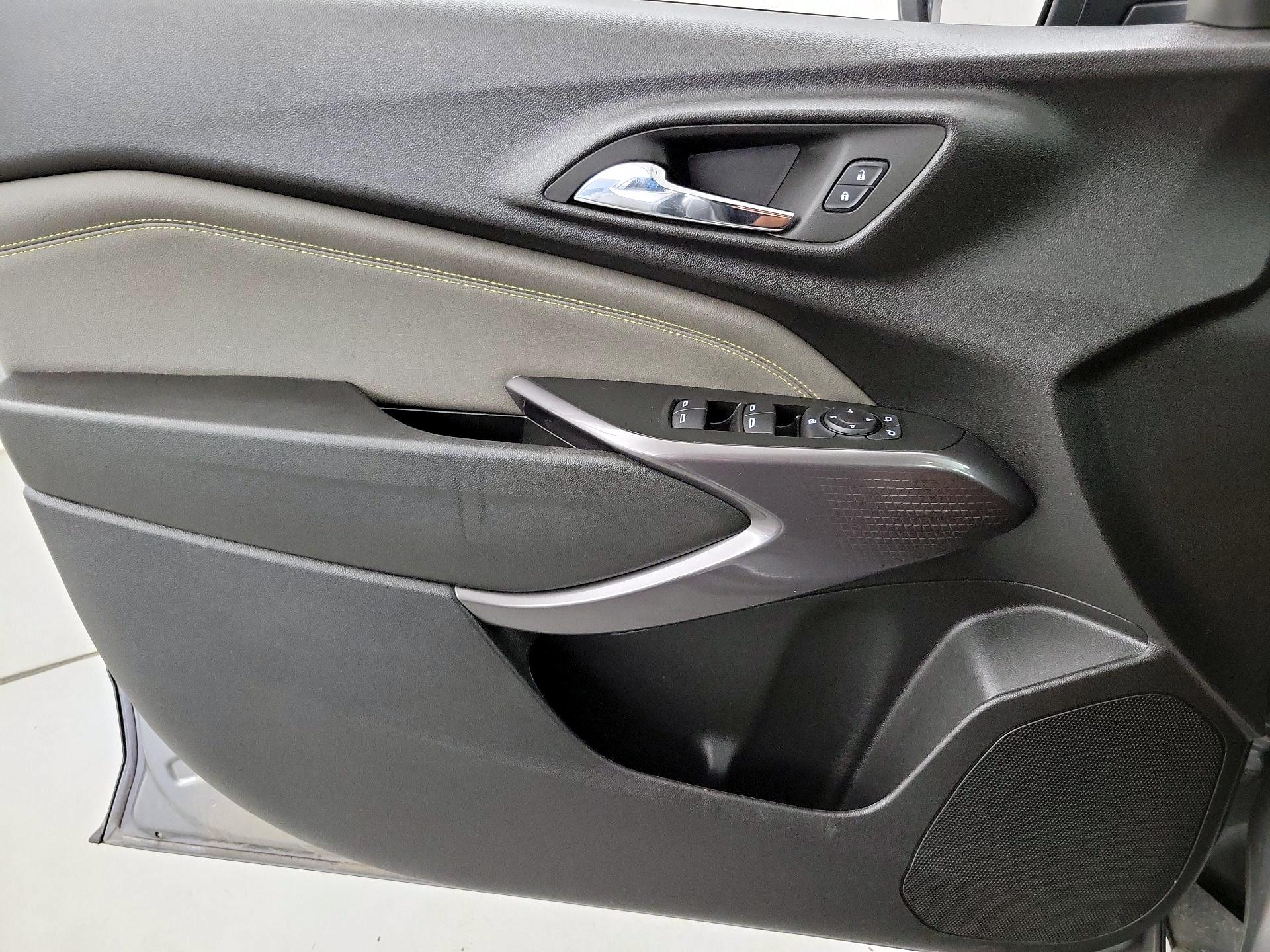 Thumbnail: 2025 Chevrolet Trax - 12