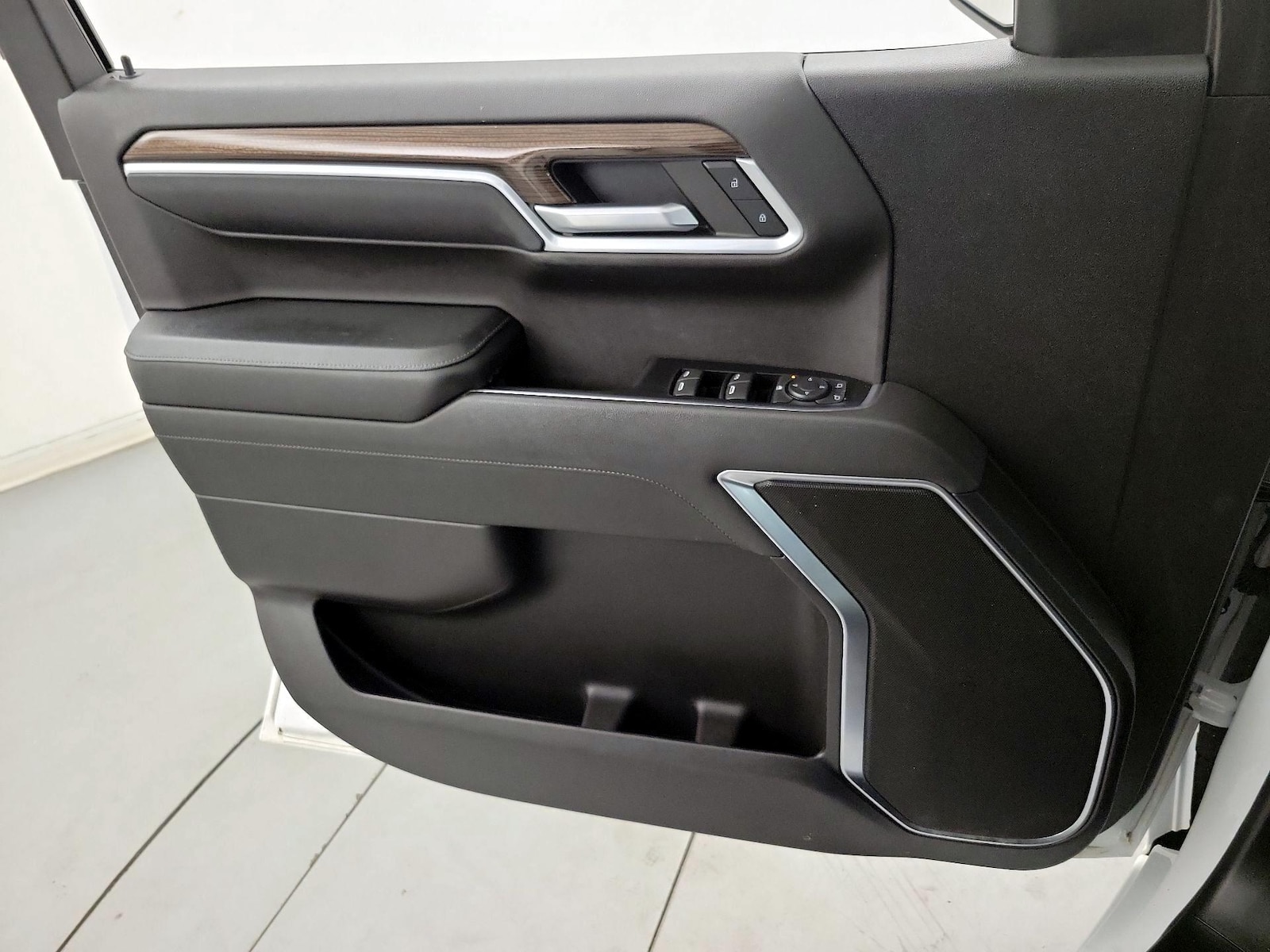 2022 Chevrolet Silverado 1500 LT - Photo 11