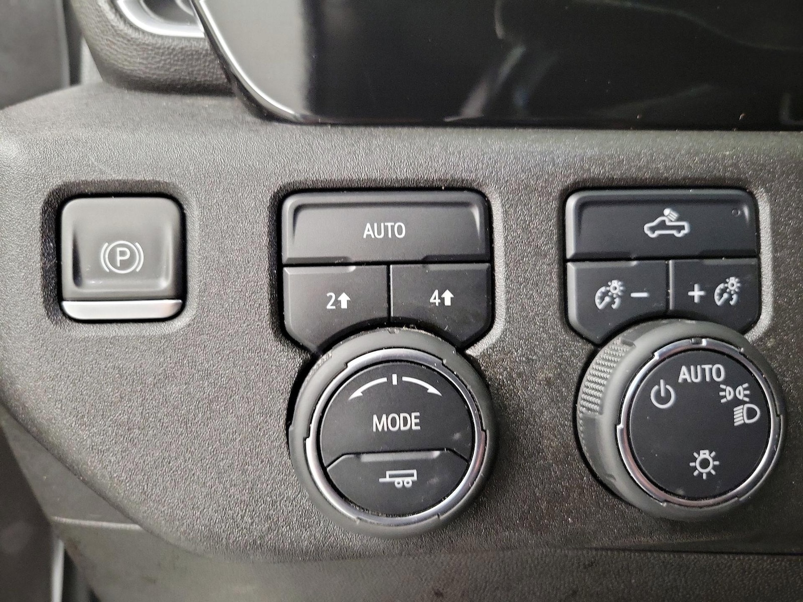 2022 Chevrolet Silverado 1500 LT - Photo 12