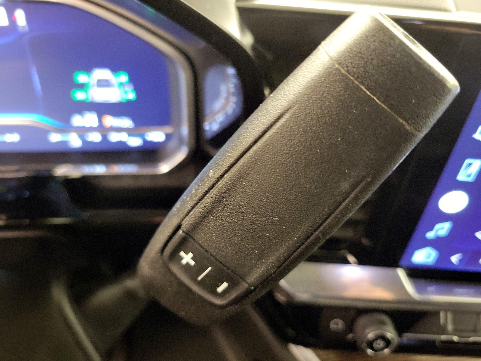 2022 Chevrolet Silverado 1500 LT - Photo 17