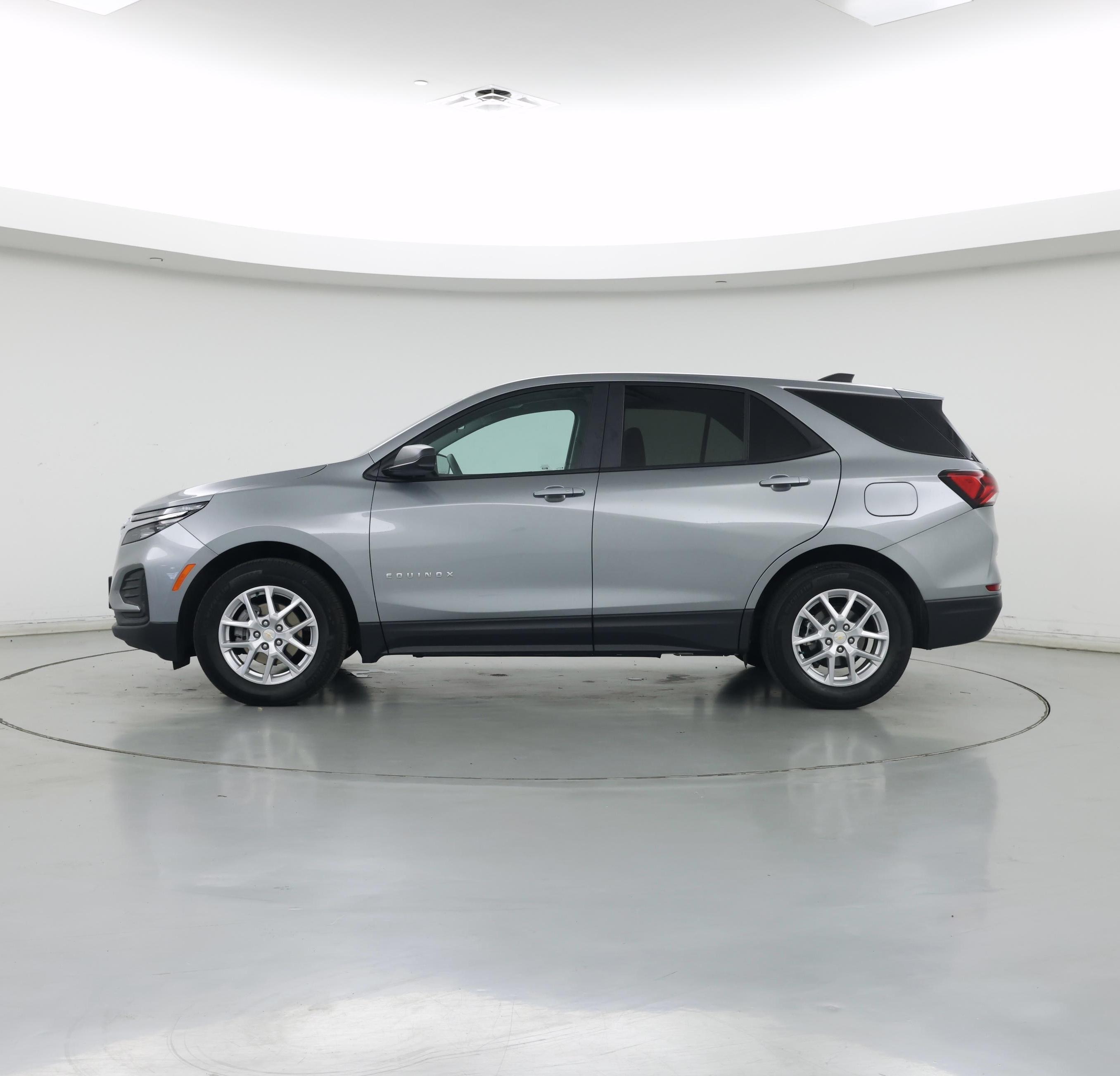 Thumbnail: 2023 Chevrolet Equinox - 3