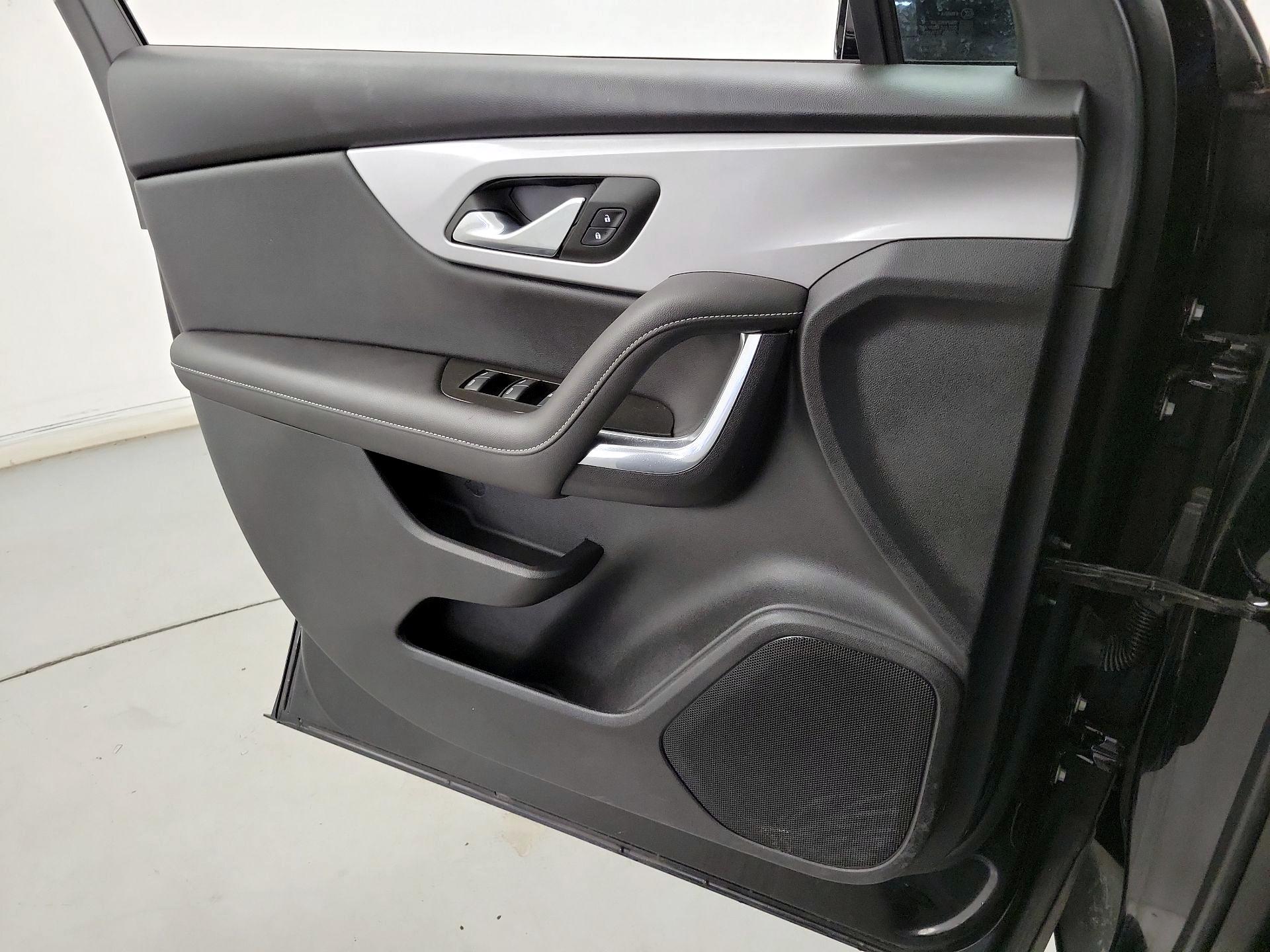Thumbnail: 2023 Chevrolet Blazer - 12