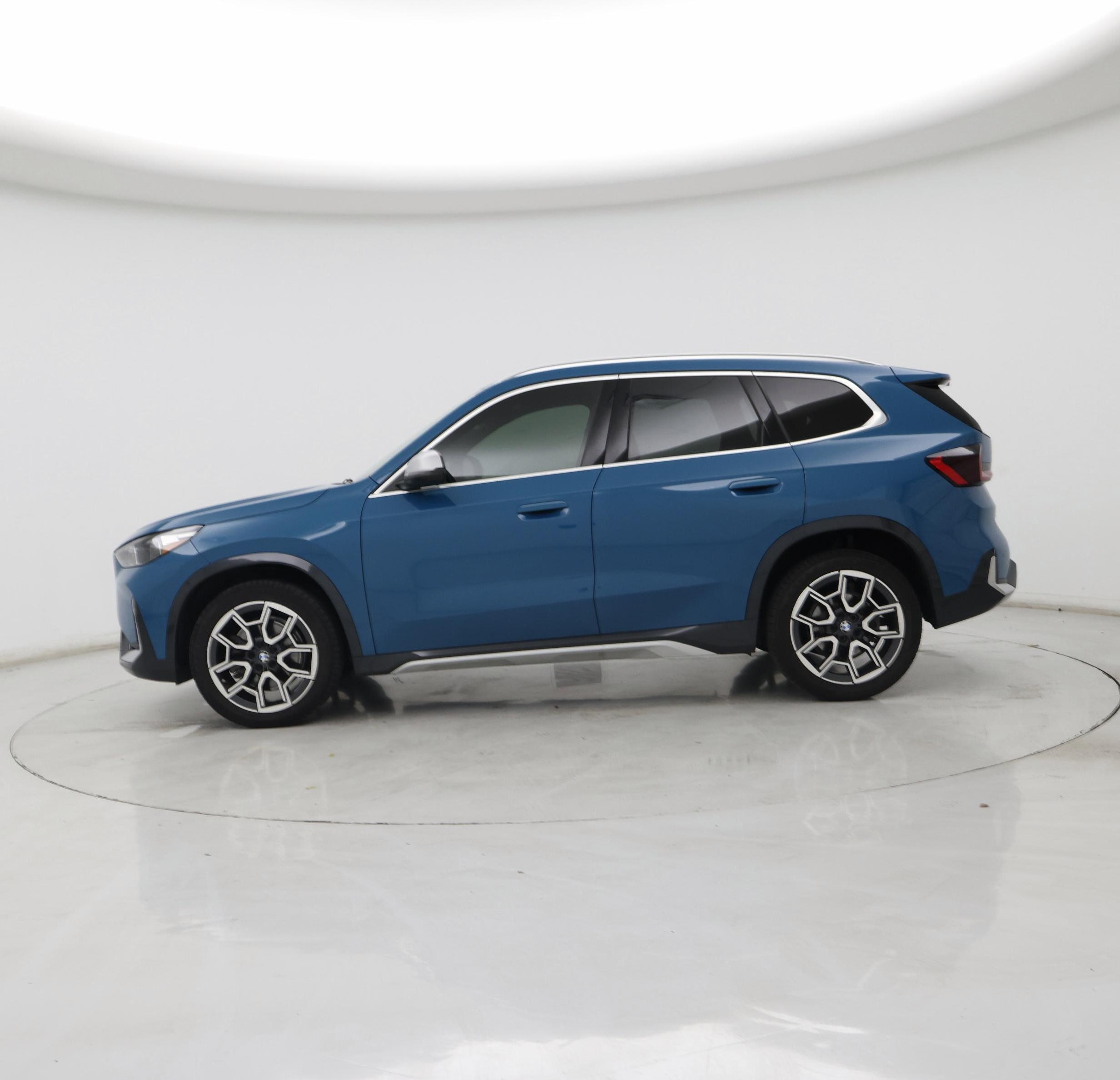 Thumbnail: 2024 BMW X1 - 3