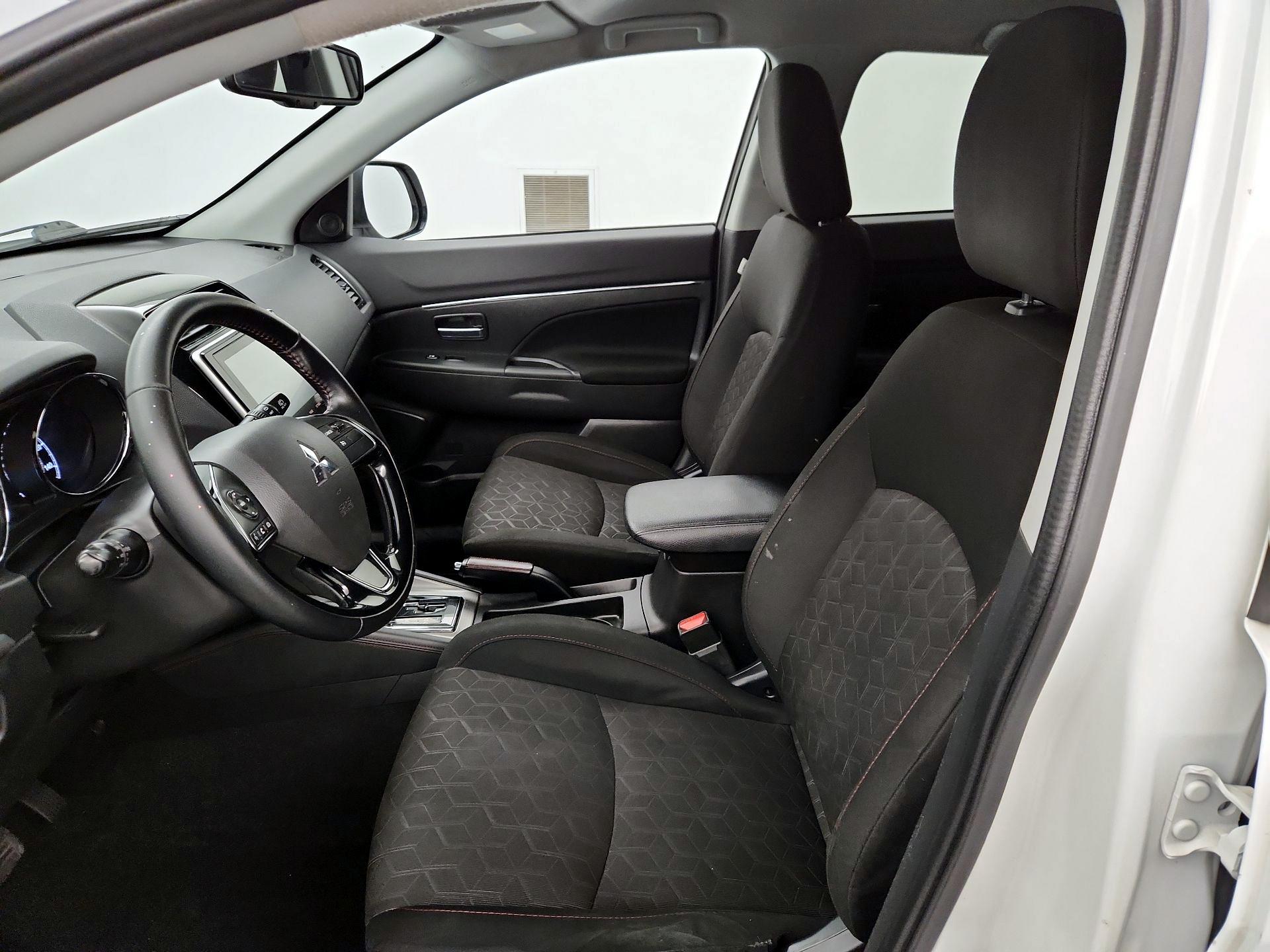 Thumbnail: 2021 Mitsubishi Outlander Sport - 11