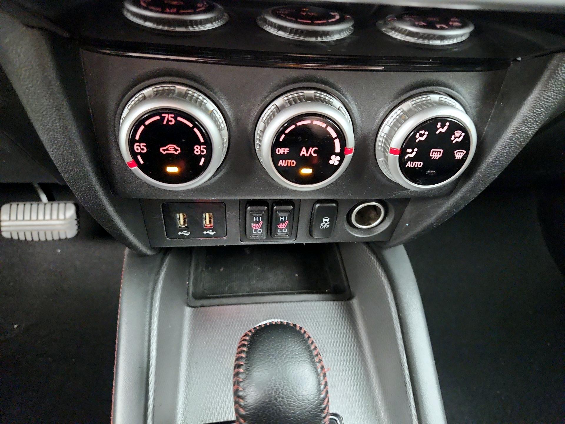 Thumbnail: 2021 Mitsubishi Outlander Sport - 16