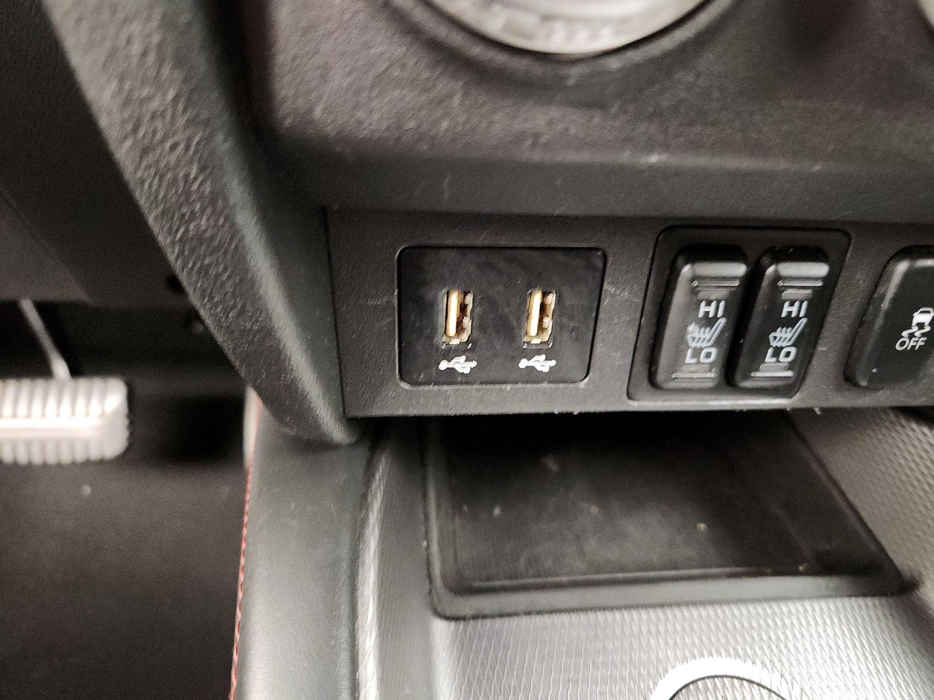 Thumbnail: 2021 Mitsubishi Outlander Sport - 18