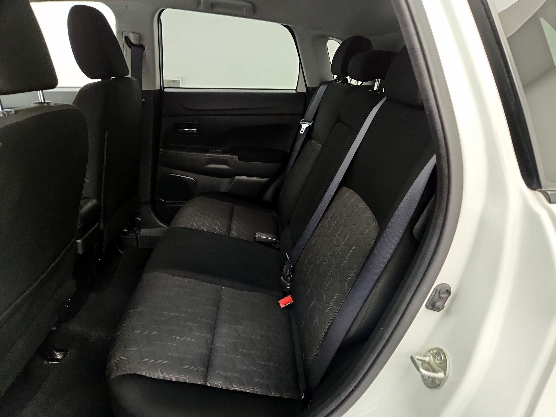 Thumbnail: 2021 Mitsubishi Outlander Sport - 19