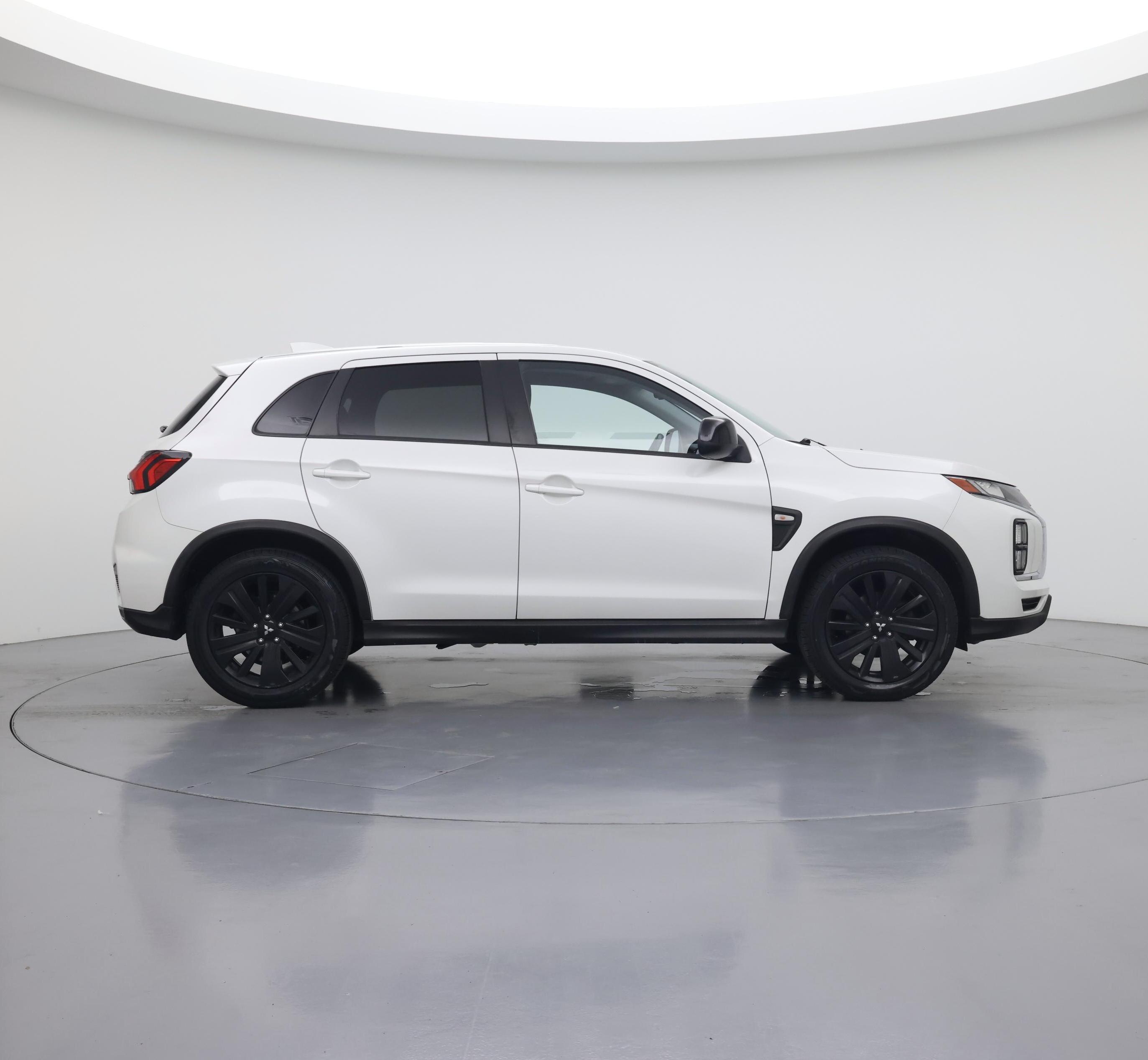 Thumbnail: 2021 Mitsubishi Outlander Sport - 7