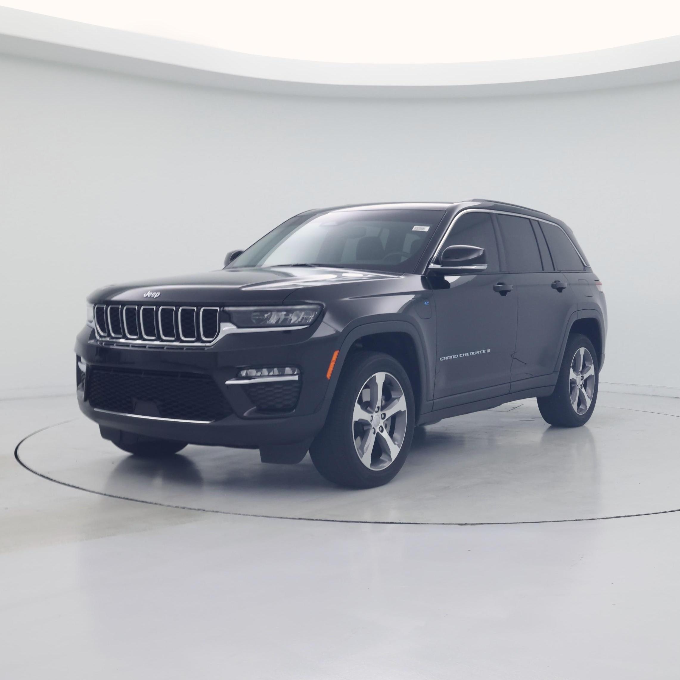 Thumbnail: 2023 Jeep Grand Cherokee - 4