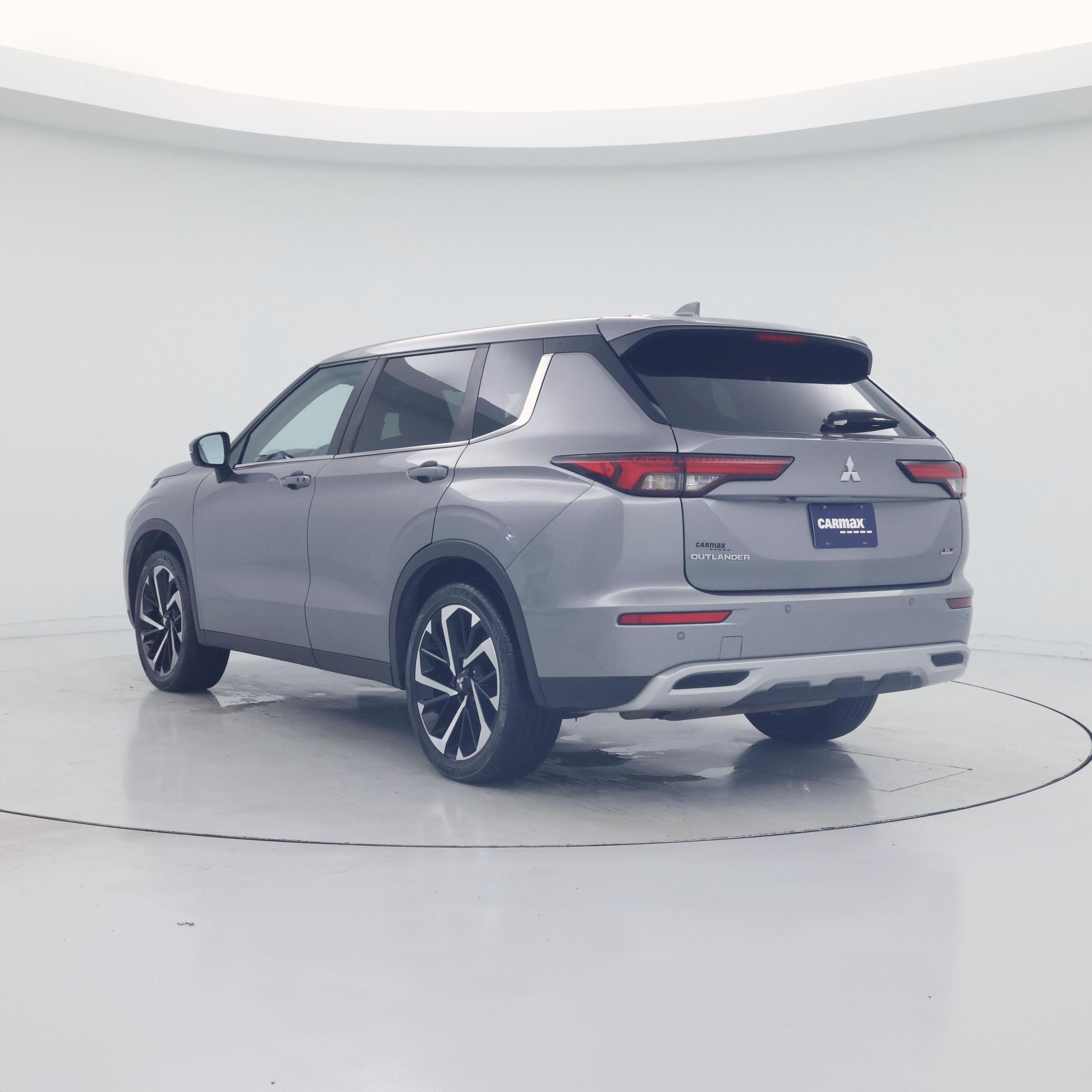 Thumbnail: 2022 Mitsubishi Outlander - 2