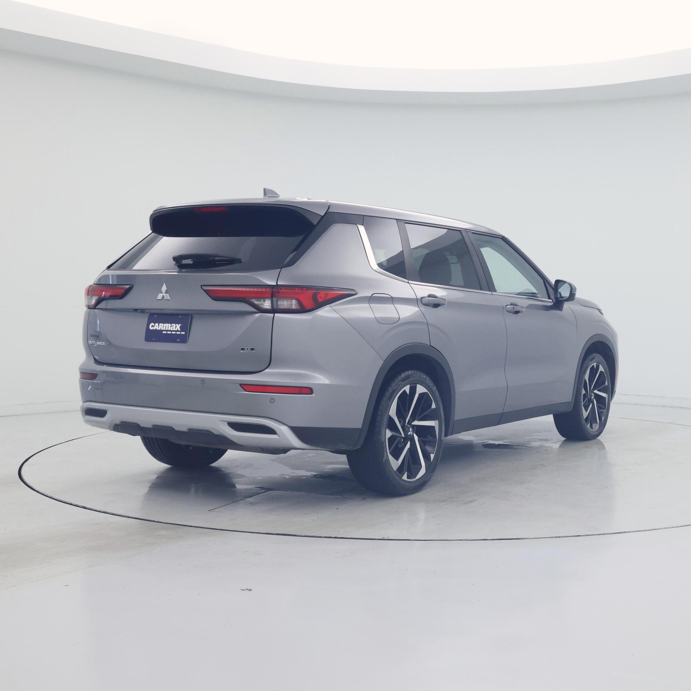 Thumbnail: 2022 Mitsubishi Outlander - 8
