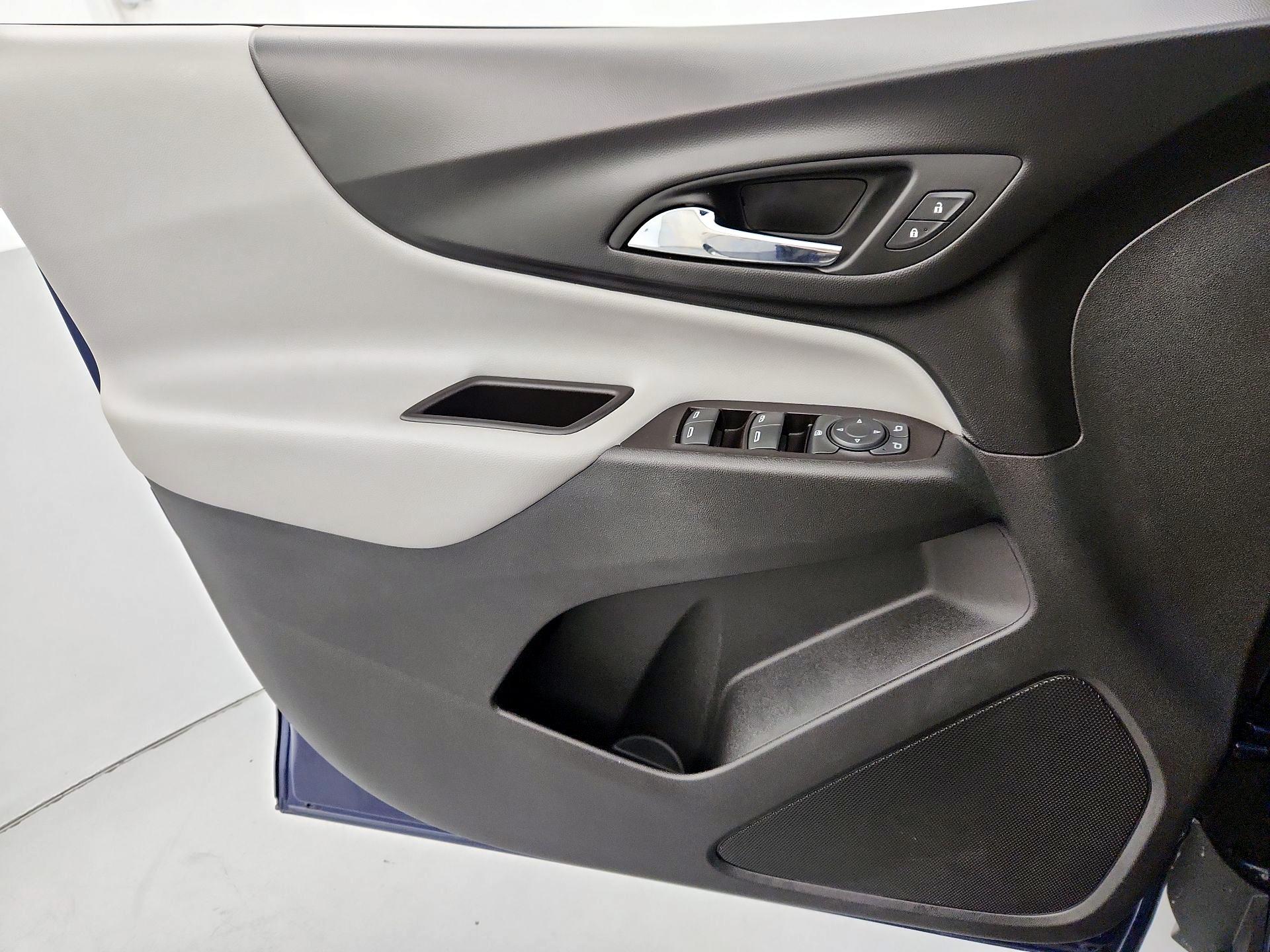 Thumbnail: 2022 Chevrolet Equinox - 12
