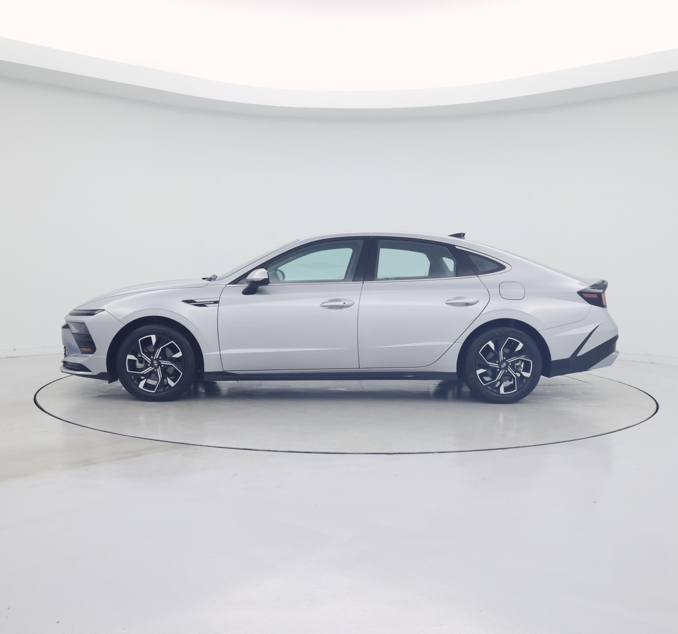 Thumbnail: 2024 Hyundai Sonata - 3