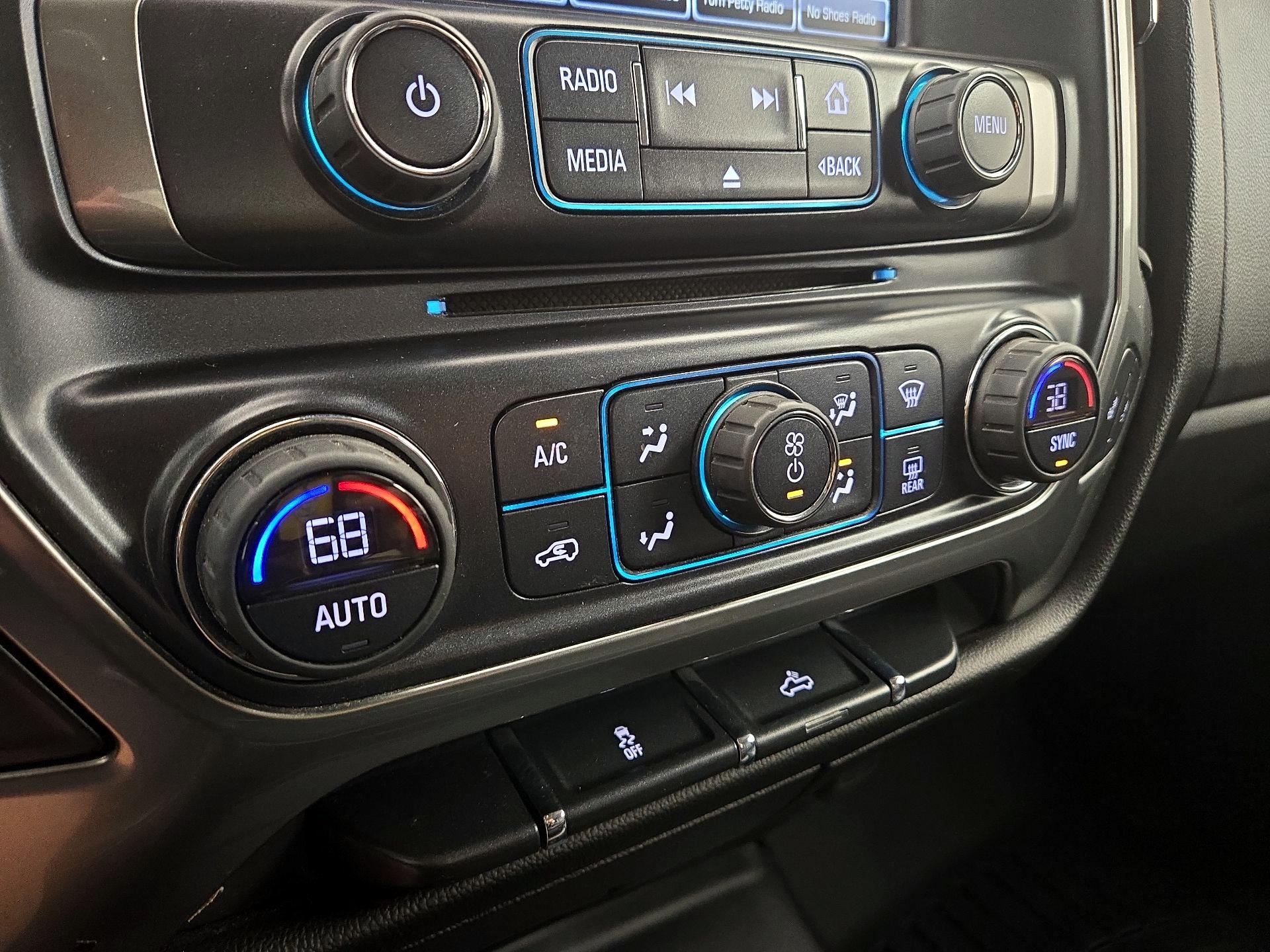 Thumbnail: 2016 Chevrolet Silverado 2500 - 16