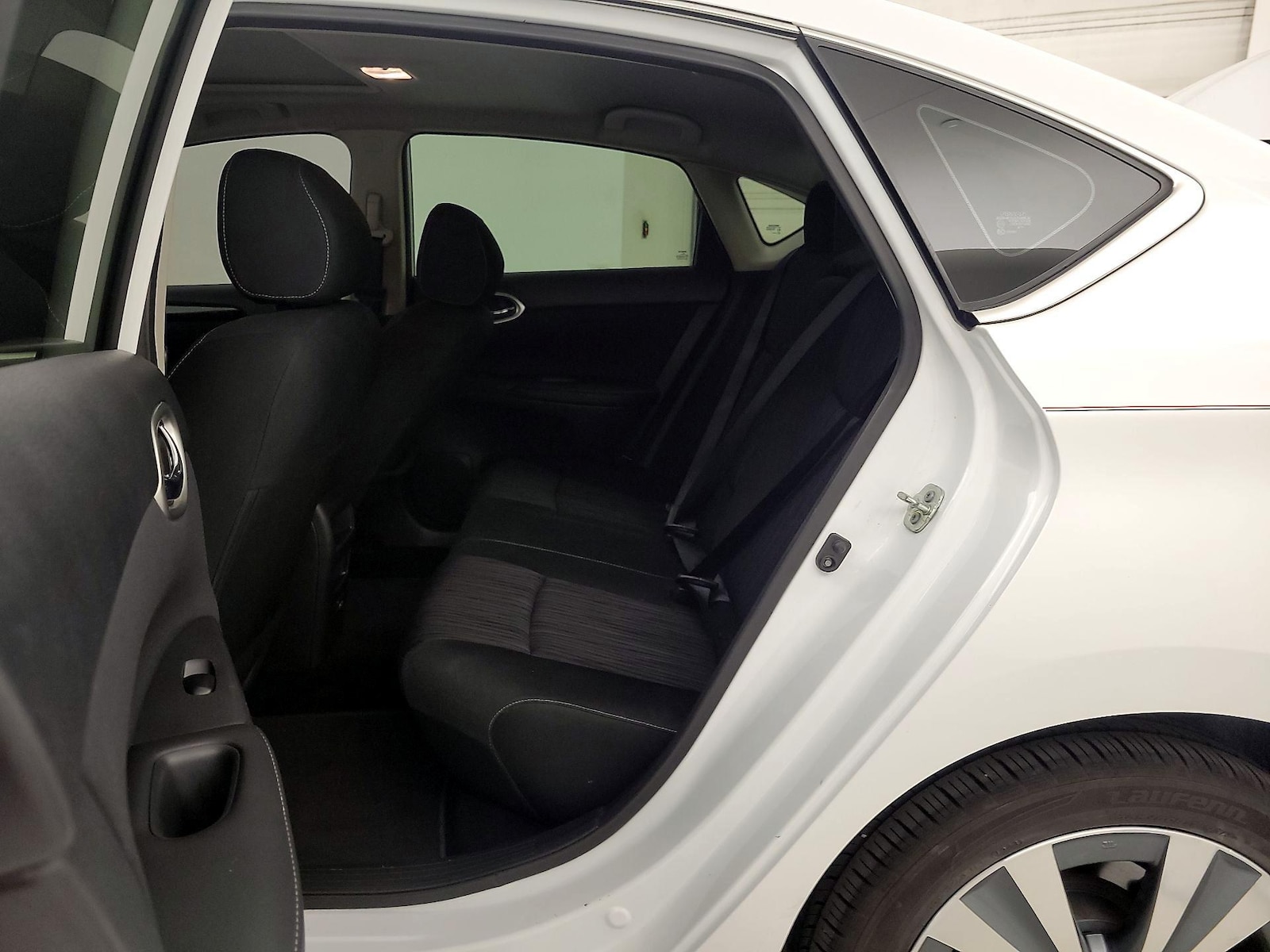 2019 Nissan Sentra SV - Photo 19