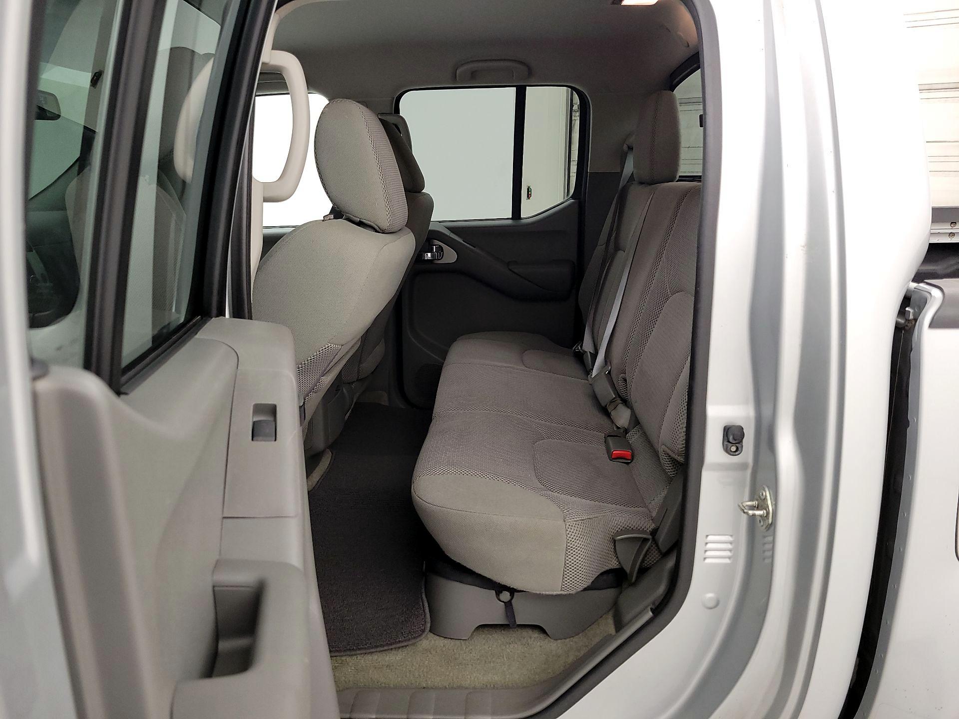 Thumbnail: 2016 Nissan Frontier - 18