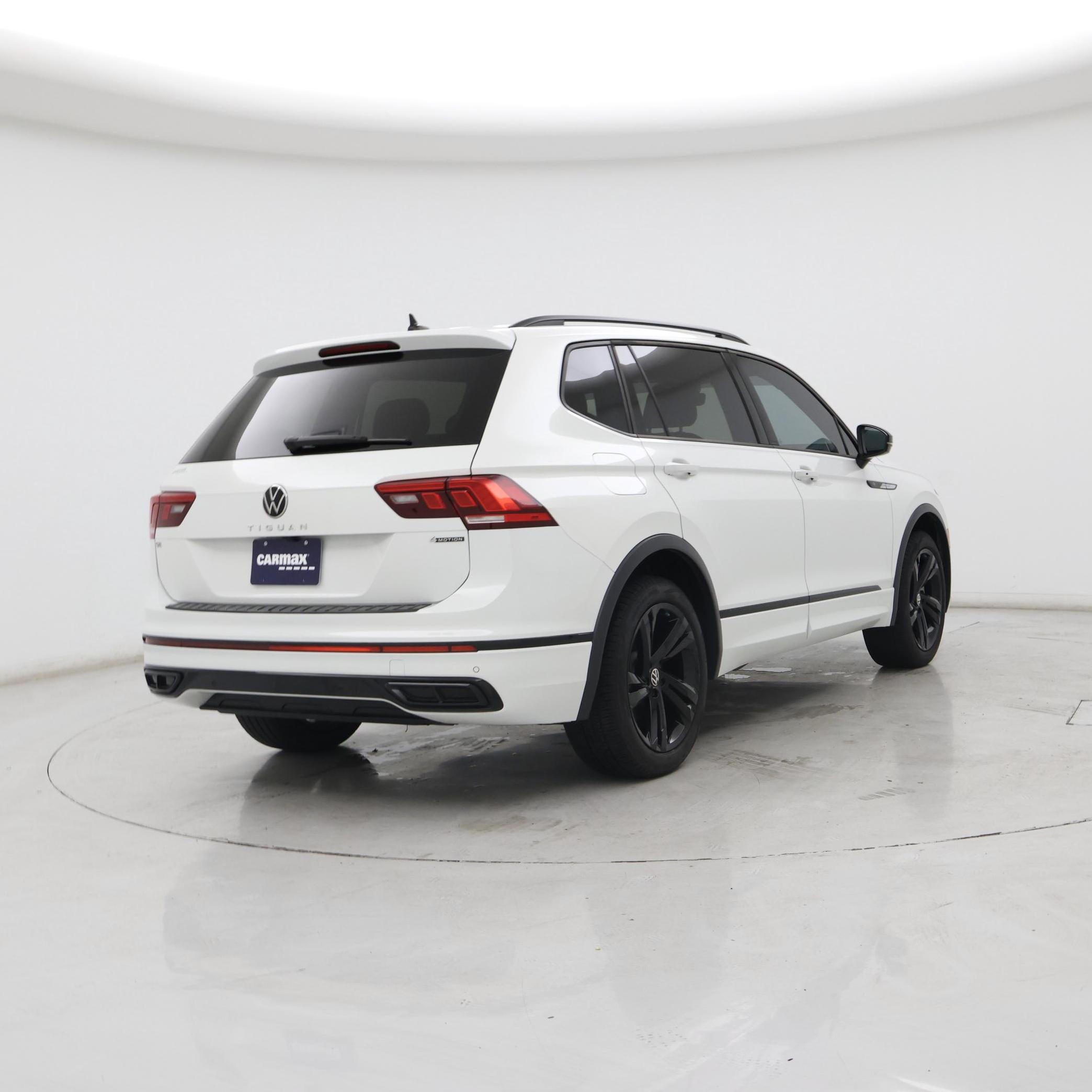 Thumbnail: 2024 Volkswagen Tiguan - 8