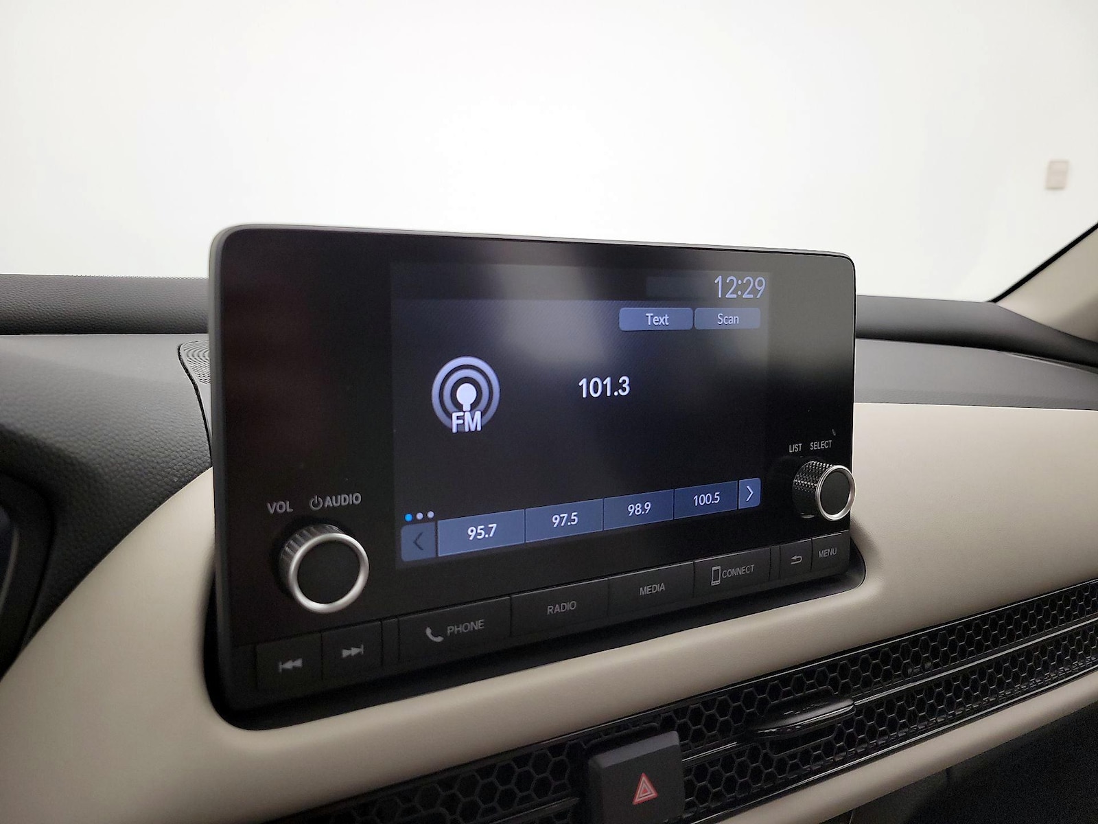 2023 Honda HR-V LX - Photo 16