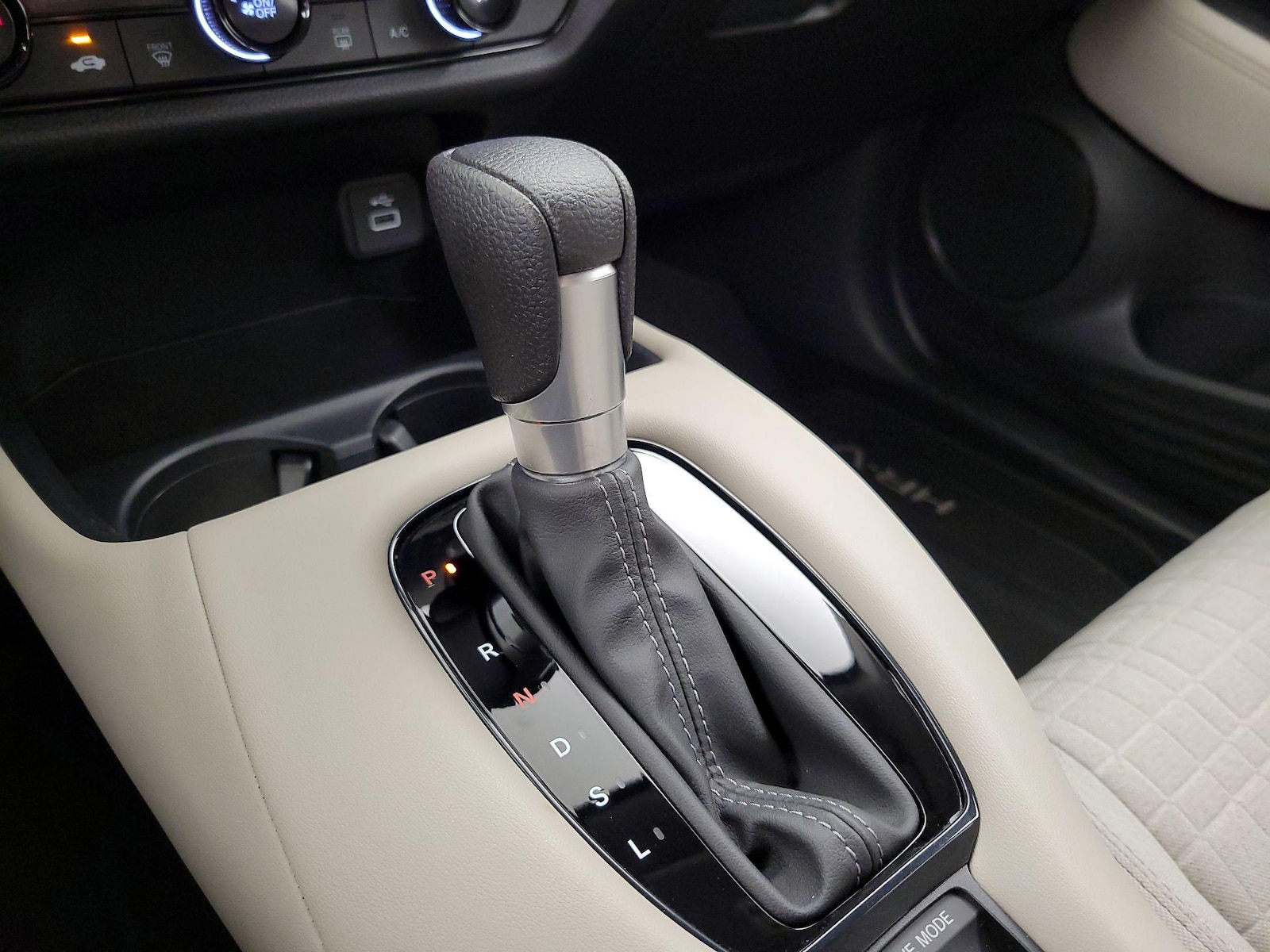 2023 Honda HR-V LX - Photo 18