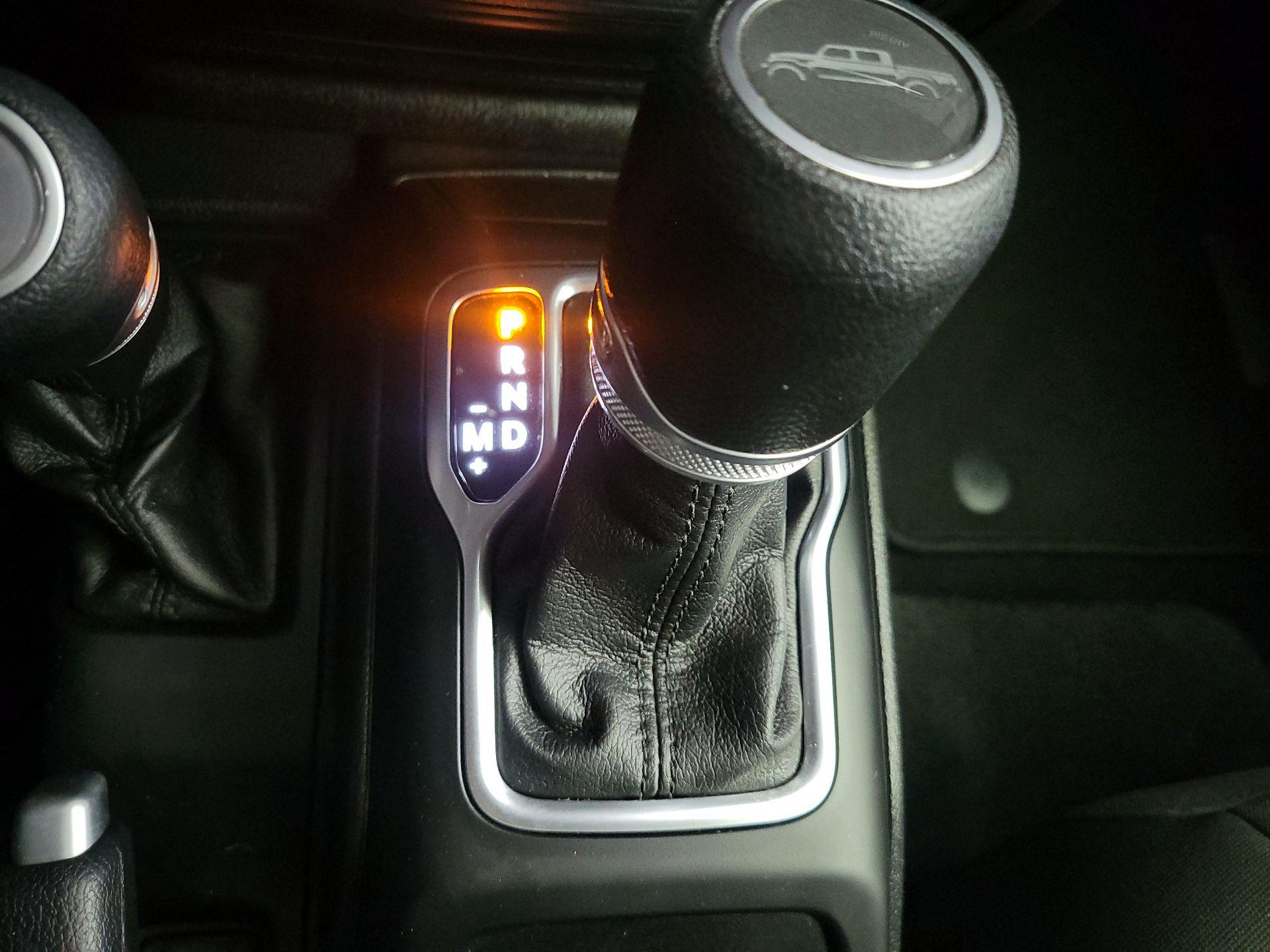 Thumbnail: 2022 Jeep Gladiator - 18