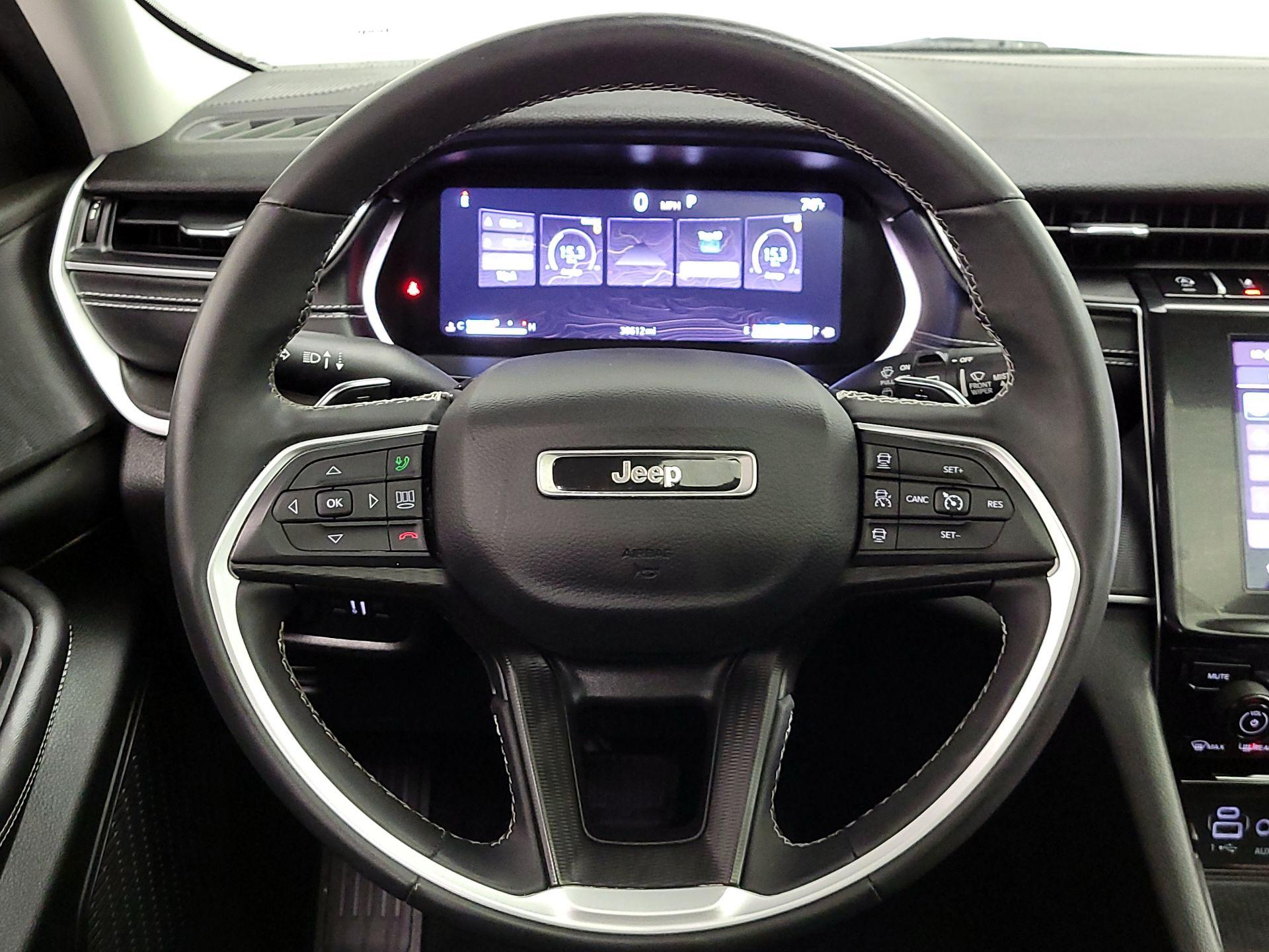 Thumbnail: 2023 Jeep Grand Cherokee - 10
