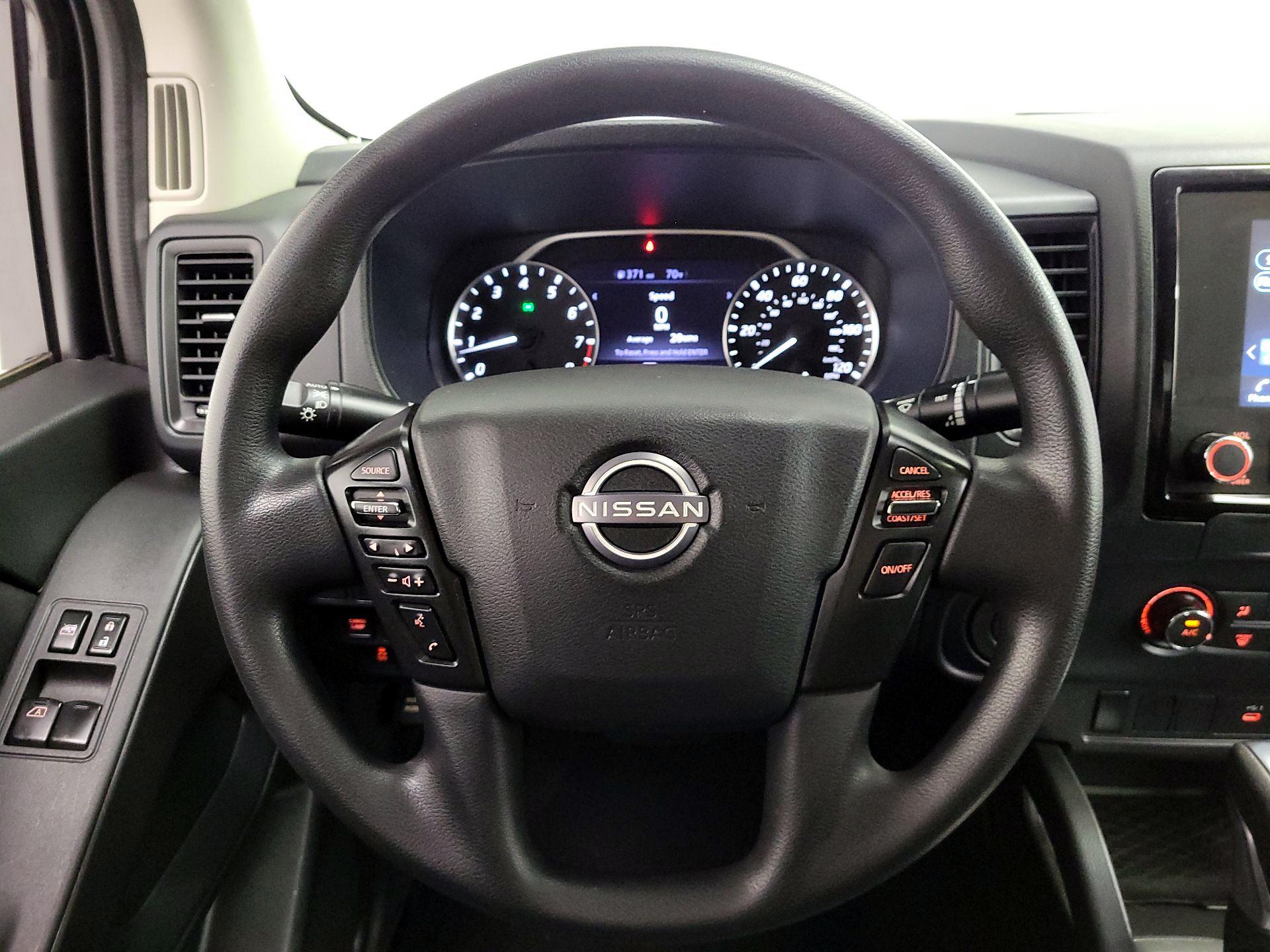 Thumbnail: 2022 Nissan Frontier - 10