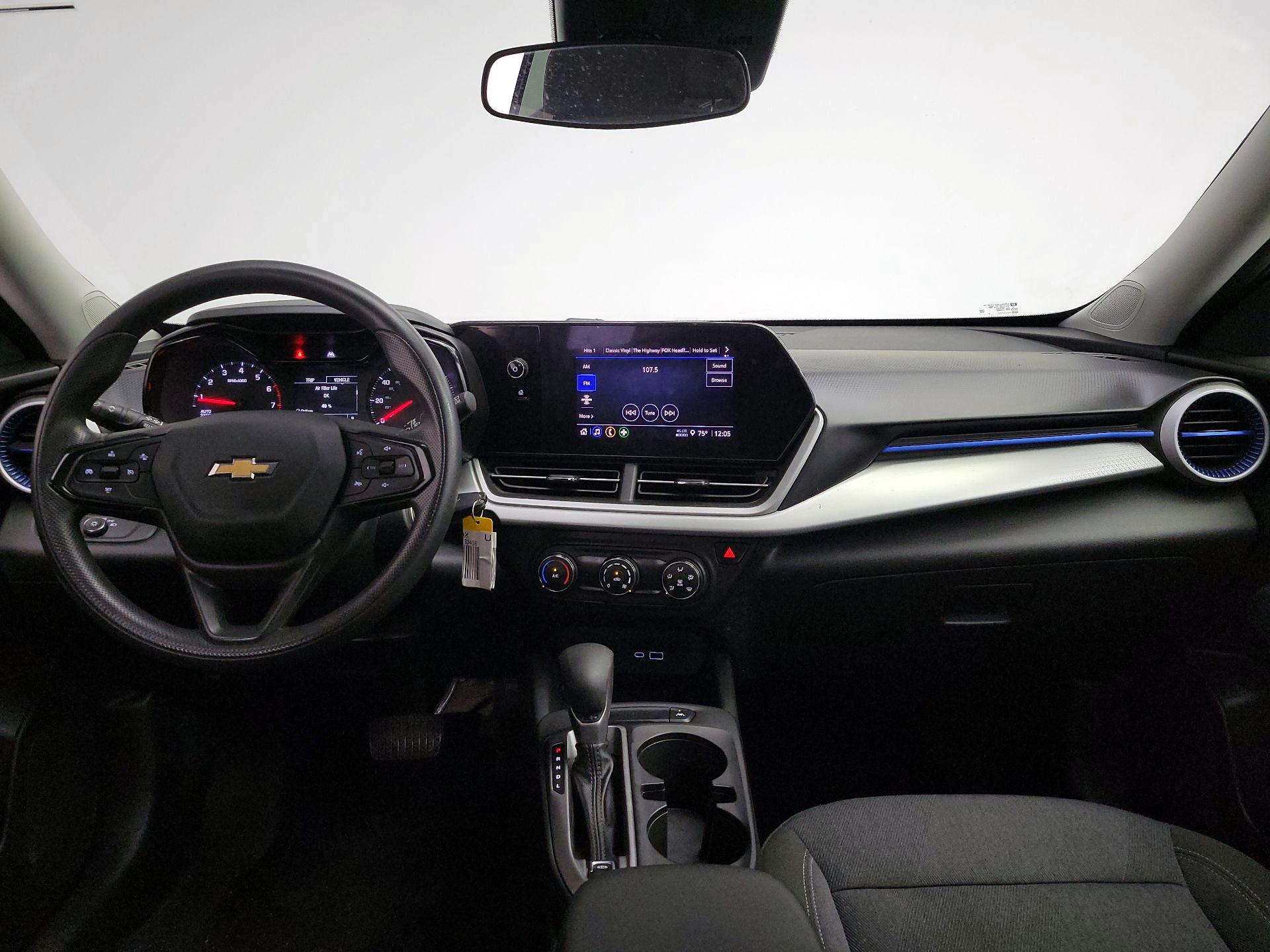 Thumbnail: 2024 Chevrolet Trax - 9