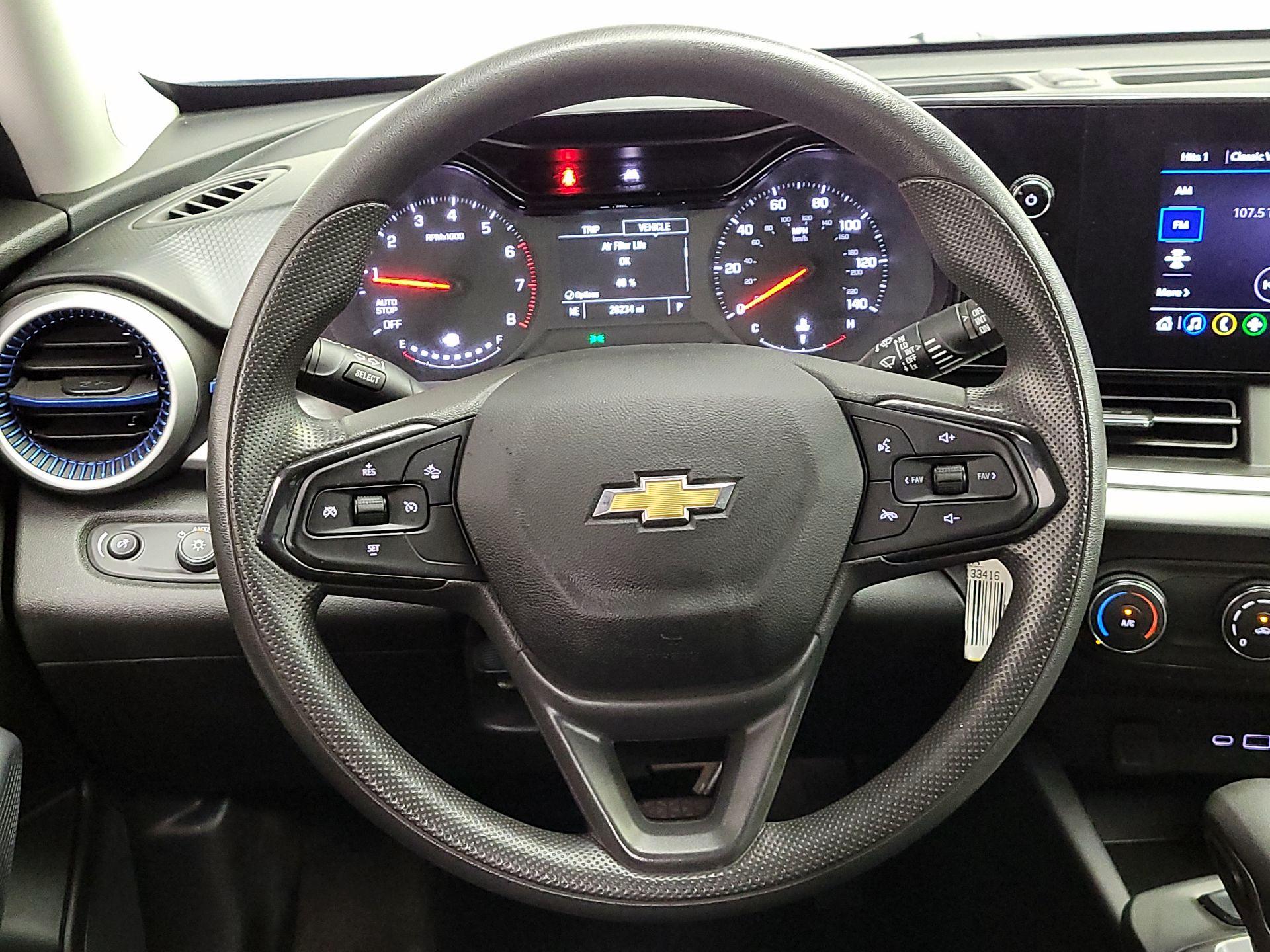 Thumbnail: 2024 Chevrolet Trax - 10