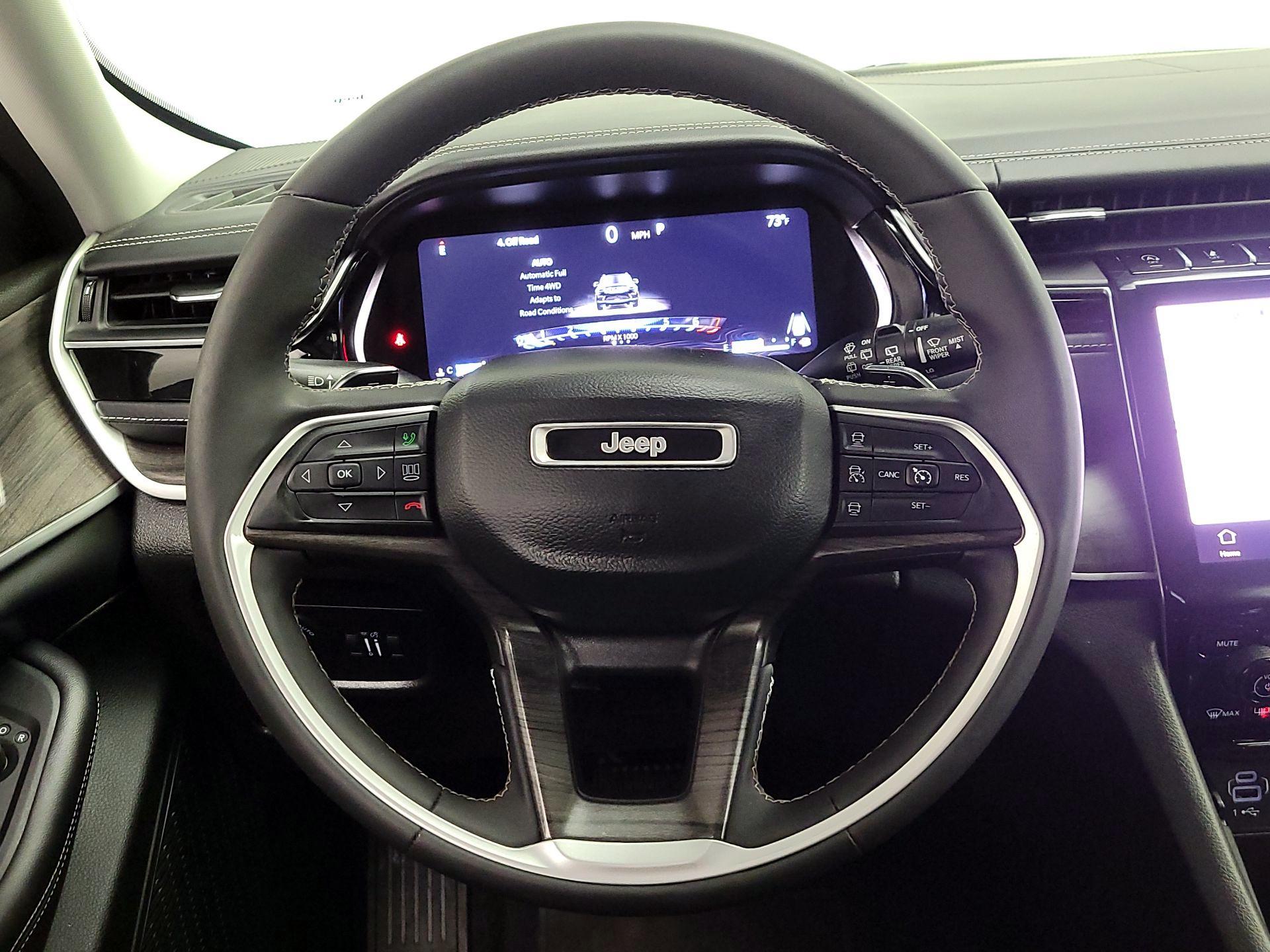 Thumbnail: 2023 Jeep Grand Cherokee - 10
