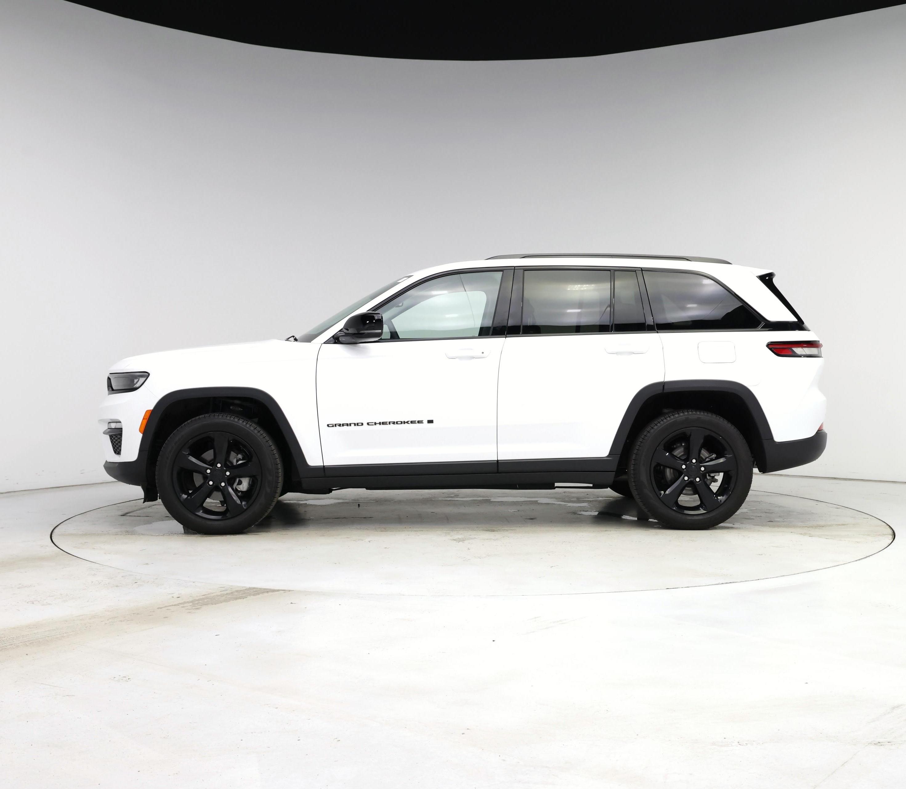 Thumbnail: 2023 Jeep Grand Cherokee - 3