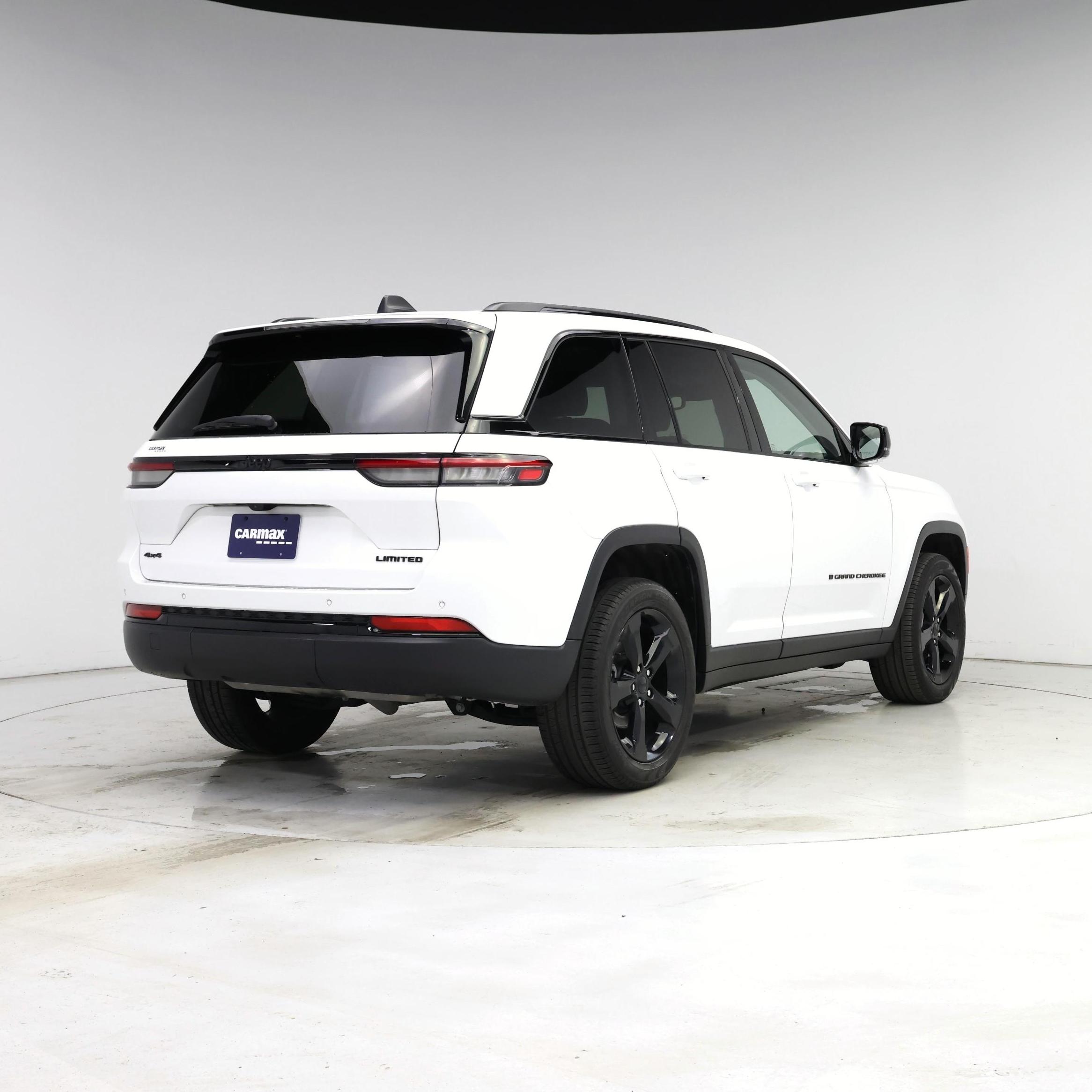 Thumbnail: 2023 Jeep Grand Cherokee - 8