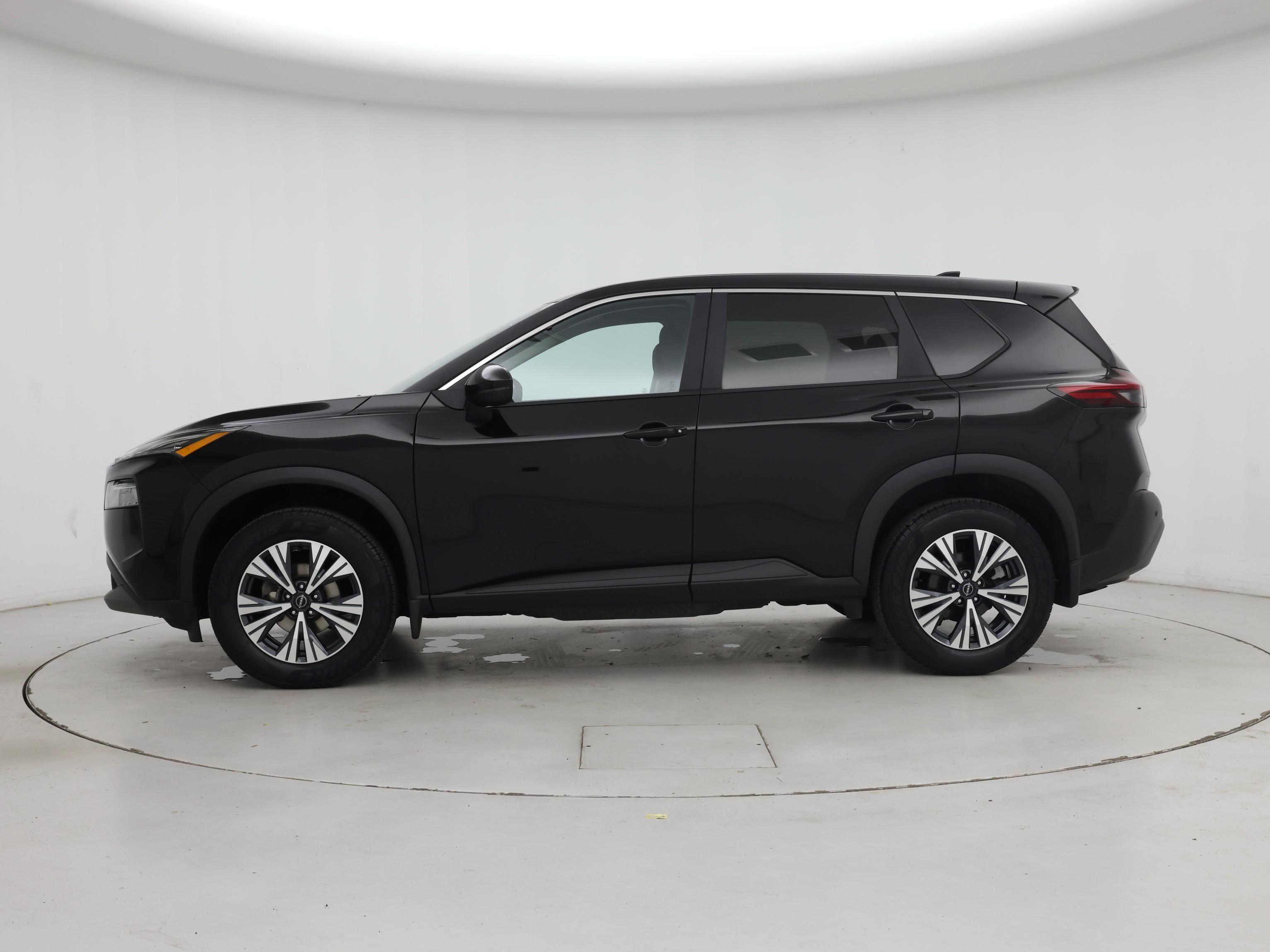 Thumbnail: 2022 Nissan Rogue - 3