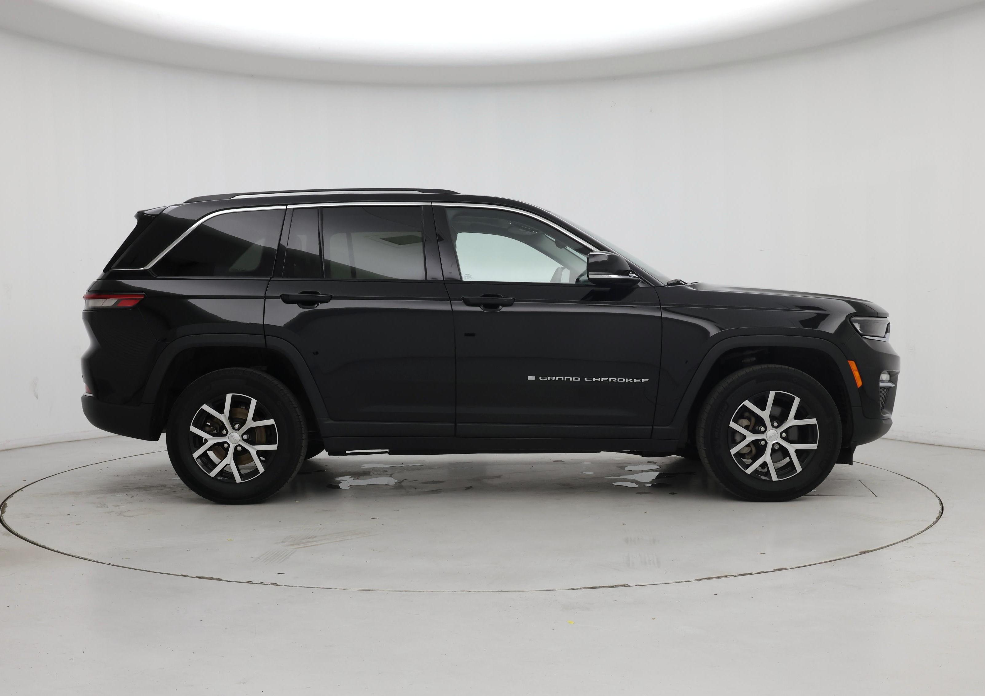 Thumbnail: 2023 Jeep Grand Cherokee - 7