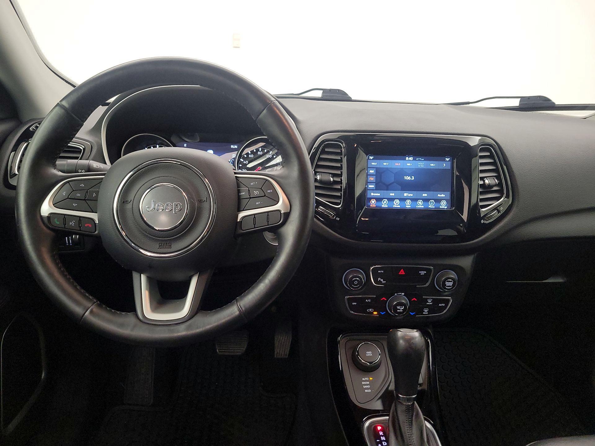 Thumbnail: 2018 Jeep Compass - 9