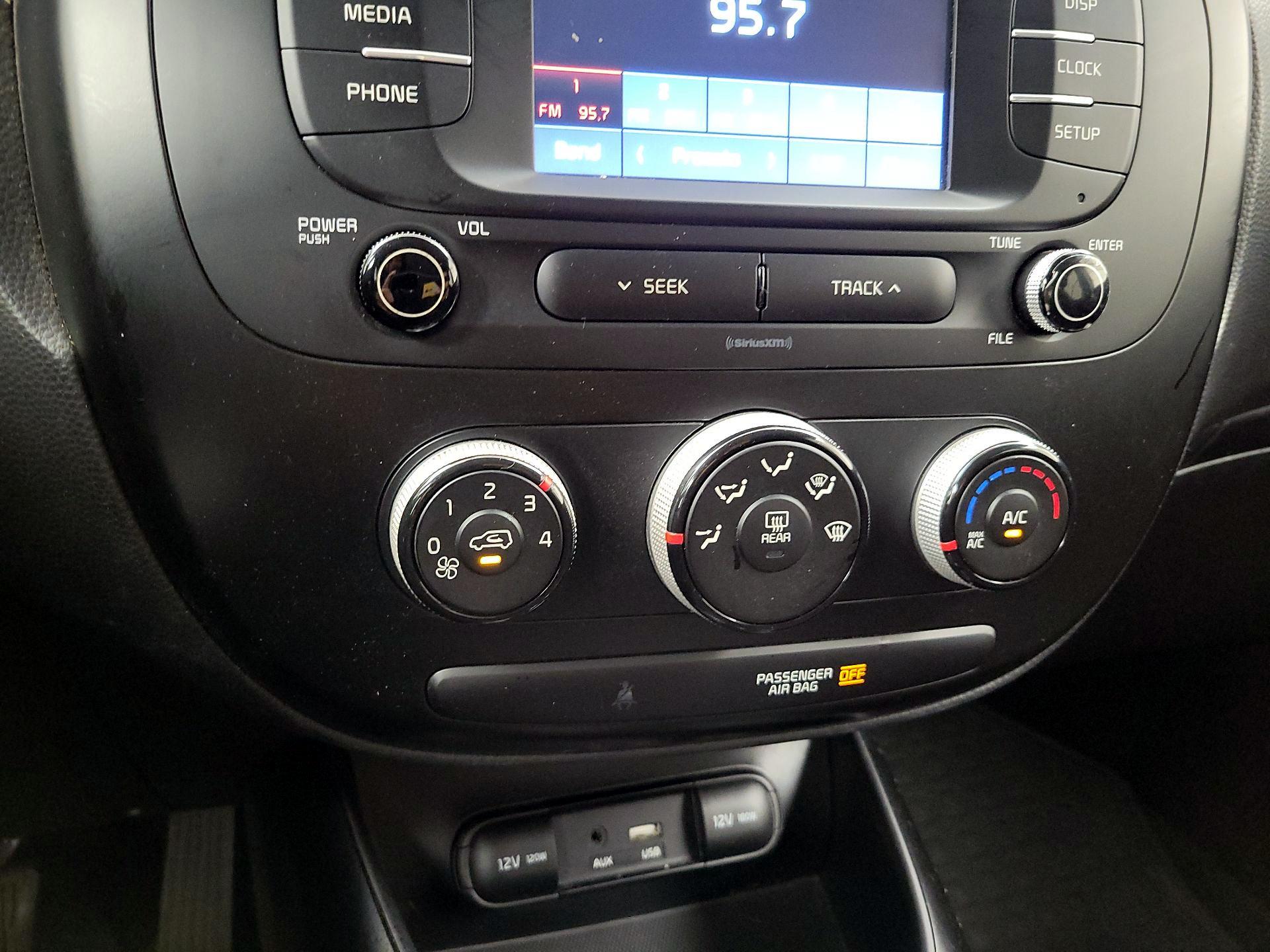Thumbnail: 2019 Kia Soul - 16