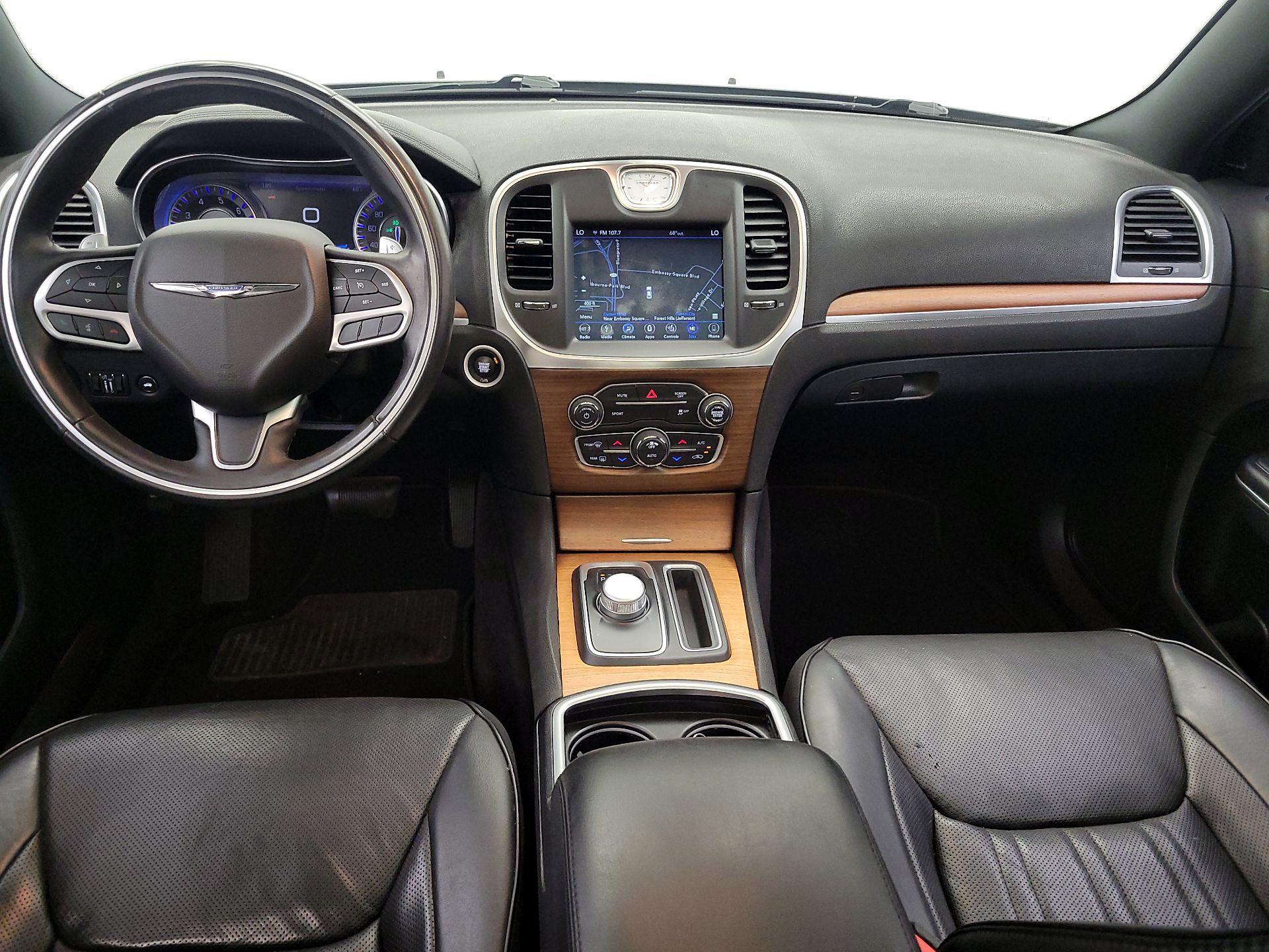 Thumbnail: 2018 Chrysler 300 - 9