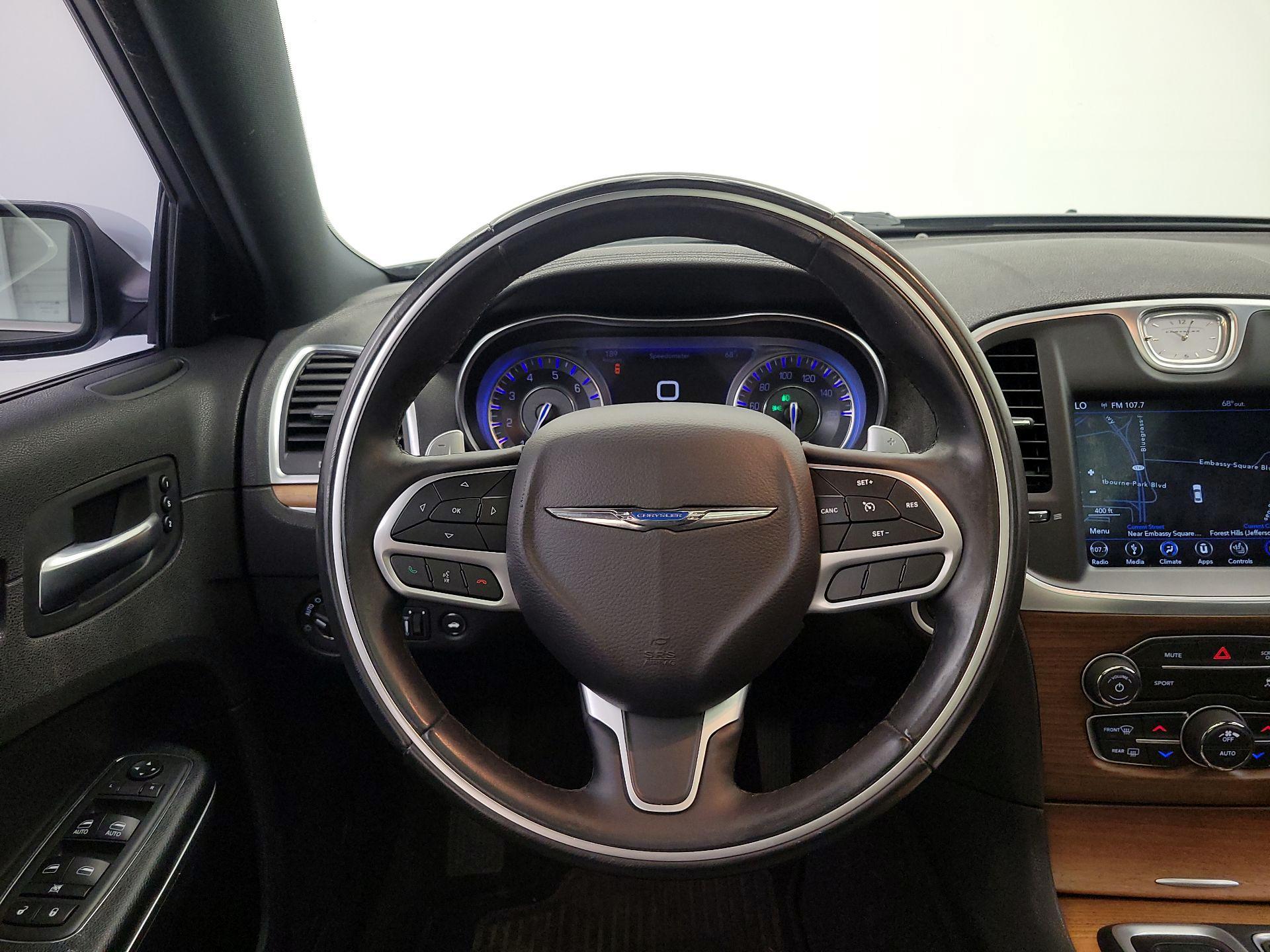 Thumbnail: 2018 Chrysler 300 - 10