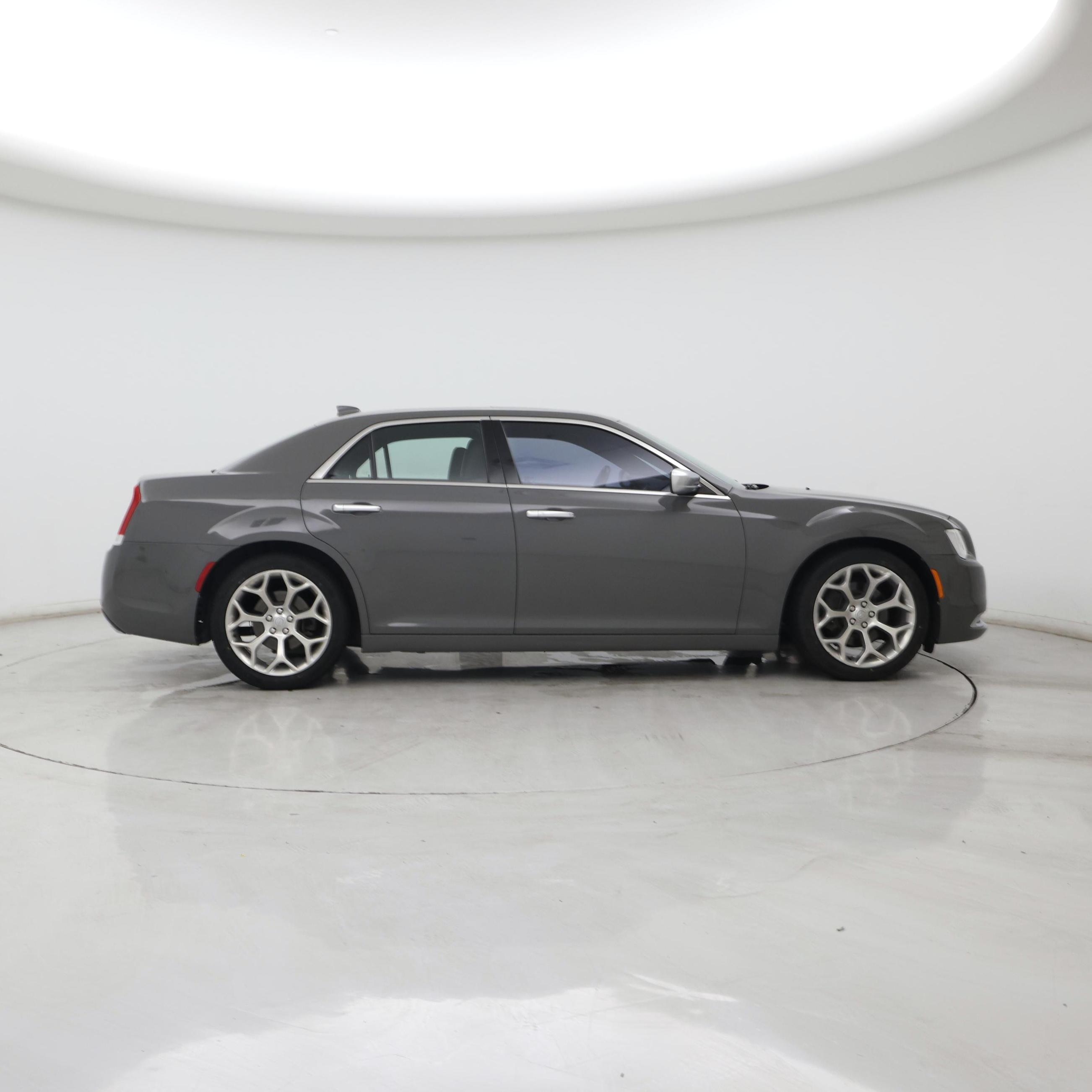 Thumbnail: 2018 Chrysler 300 - 7