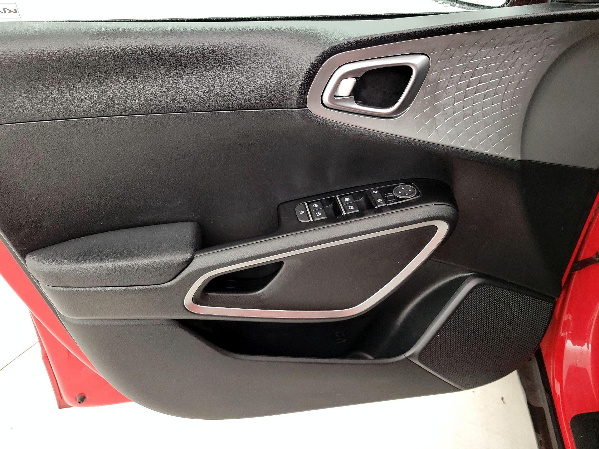 Thumbnail: 2023 Kia Soul - 12