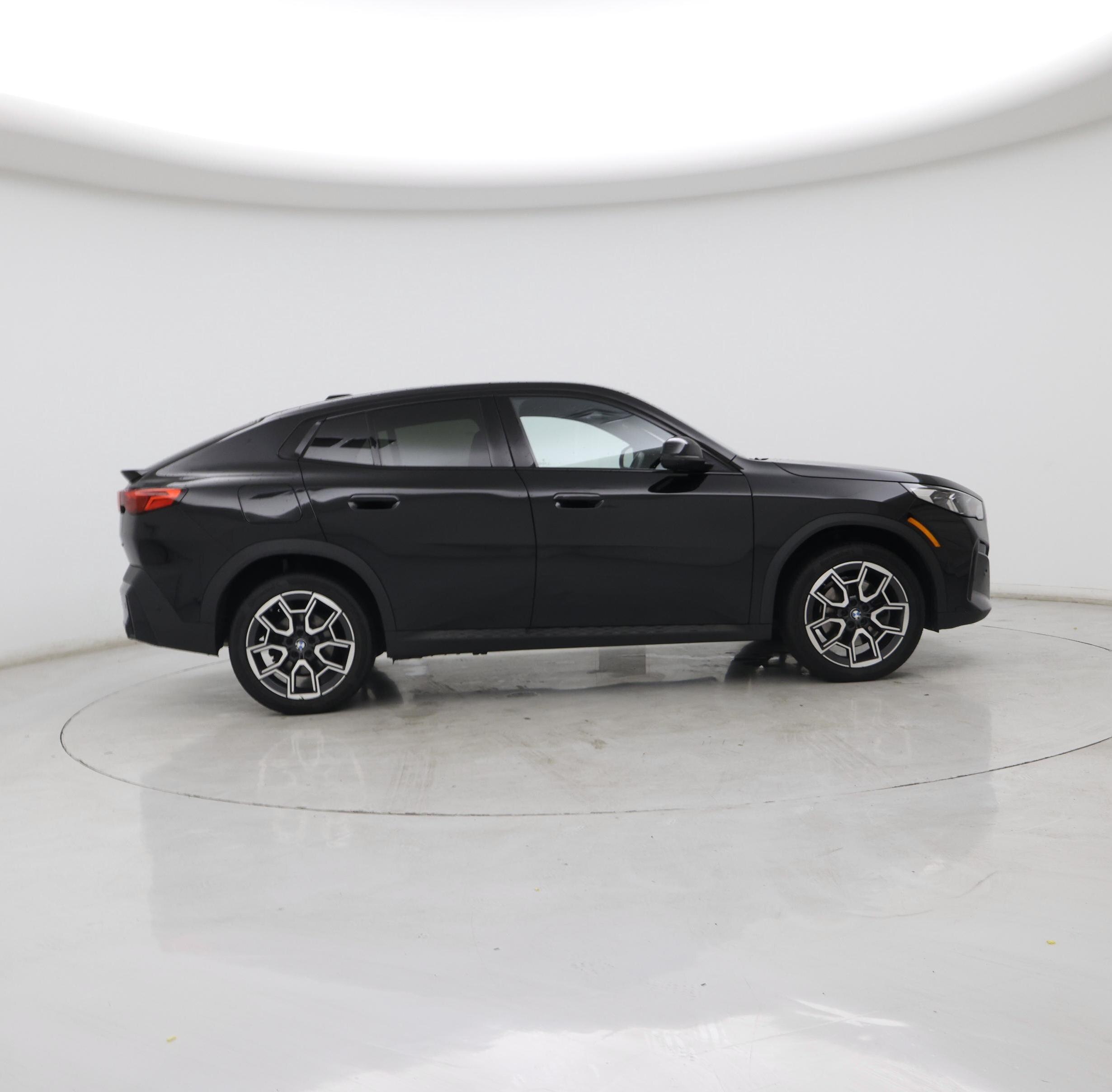 Thumbnail: 2025 BMW X2 - 7