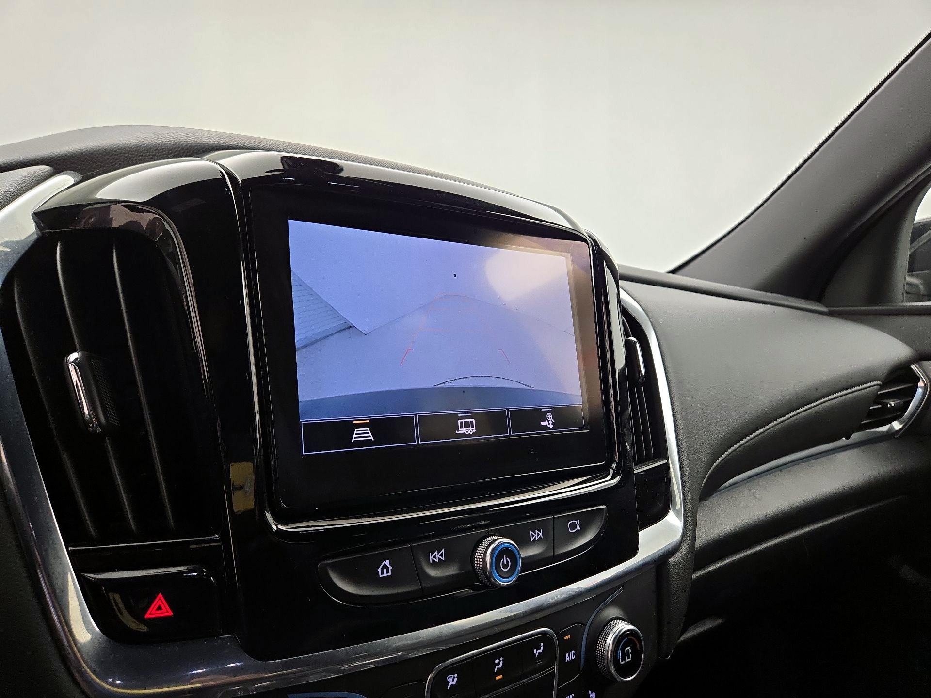 Thumbnail: 2023 Chevrolet Traverse - 14