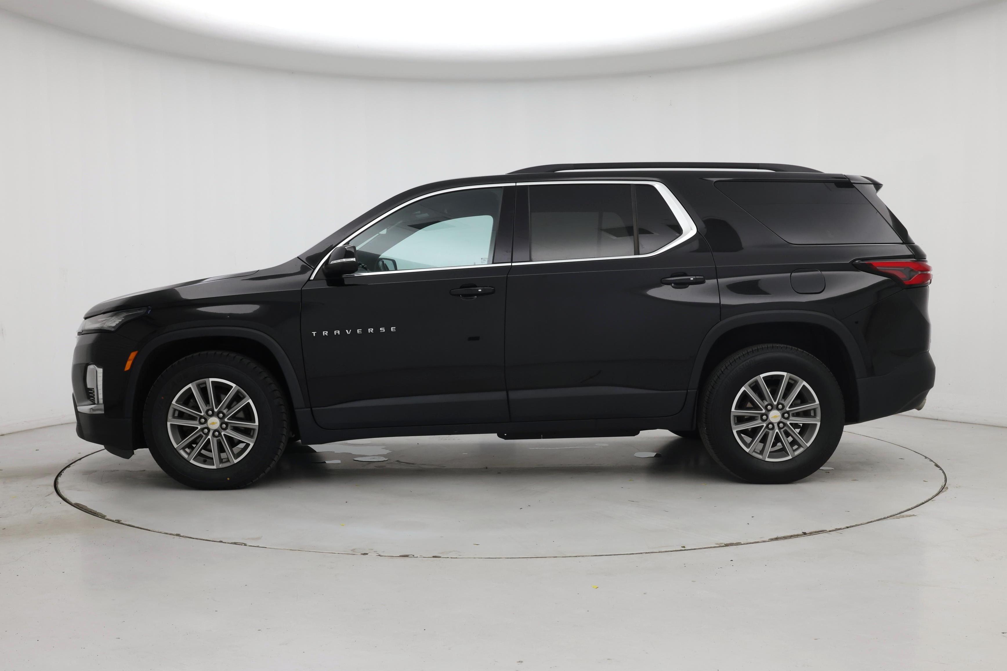 Thumbnail: 2023 Chevrolet Traverse - 3
