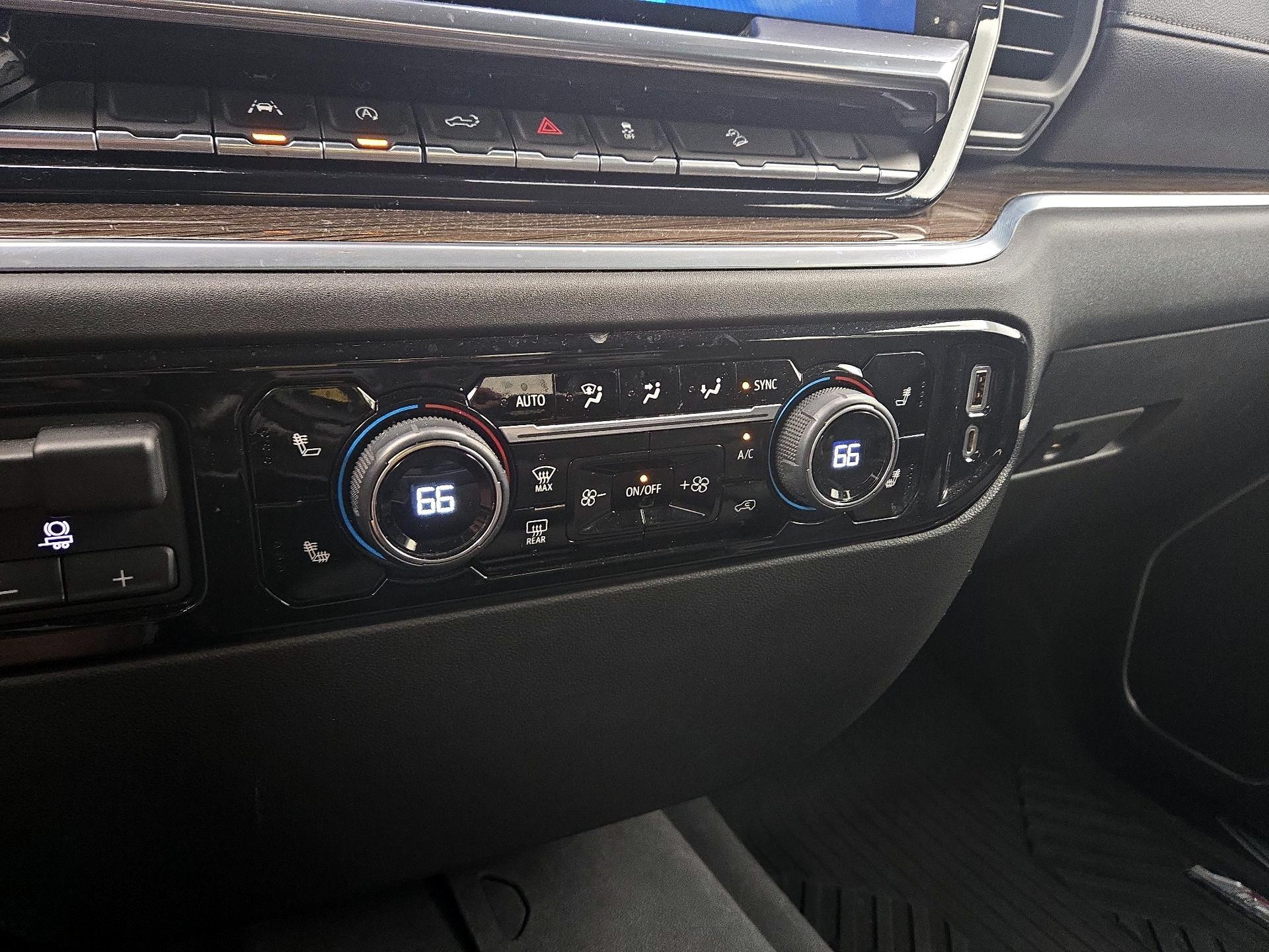 Thumbnail: 2022 Chevrolet Silverado 1500 - 17