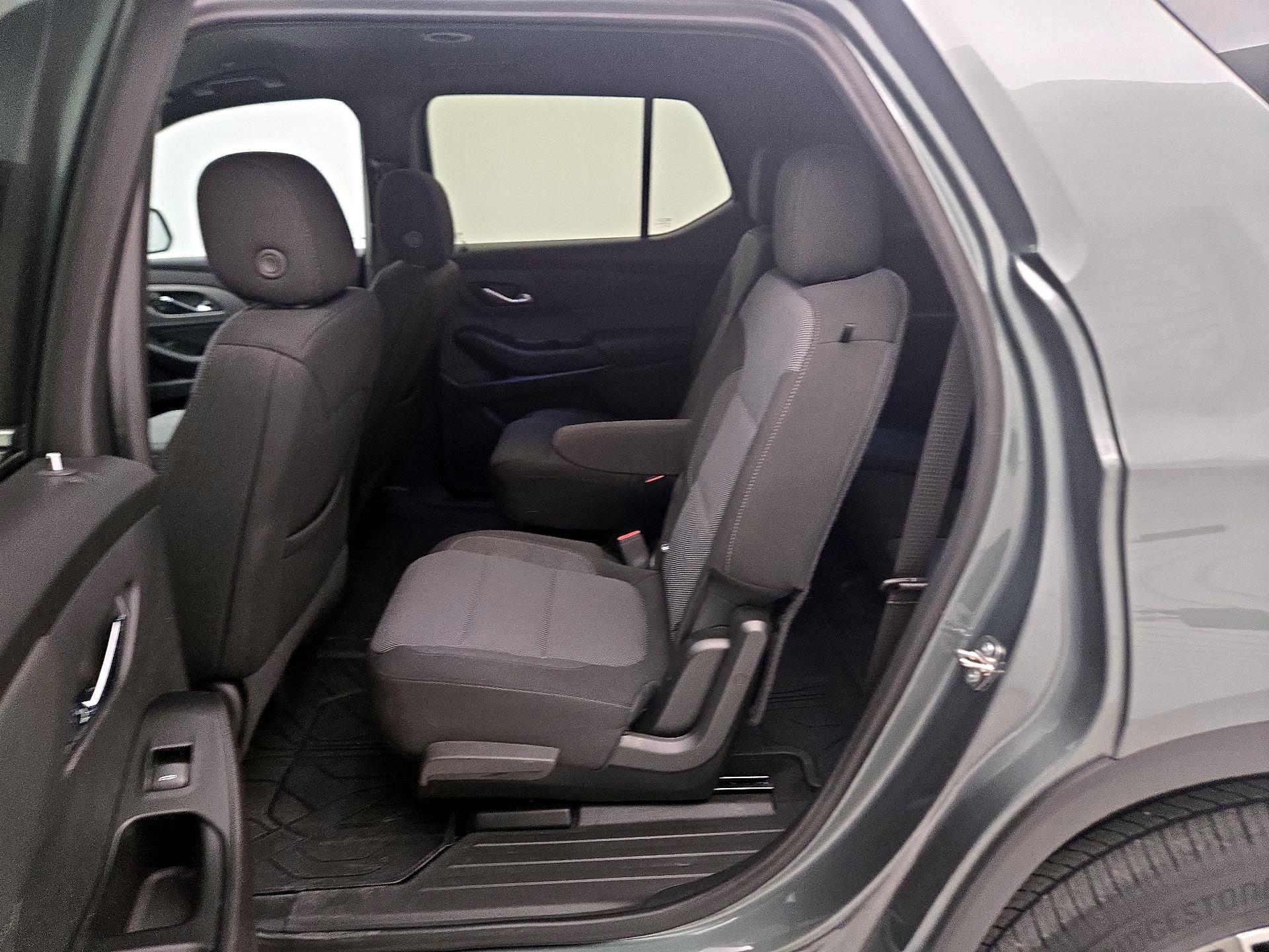 Thumbnail: 2023 Chevrolet Traverse - 19